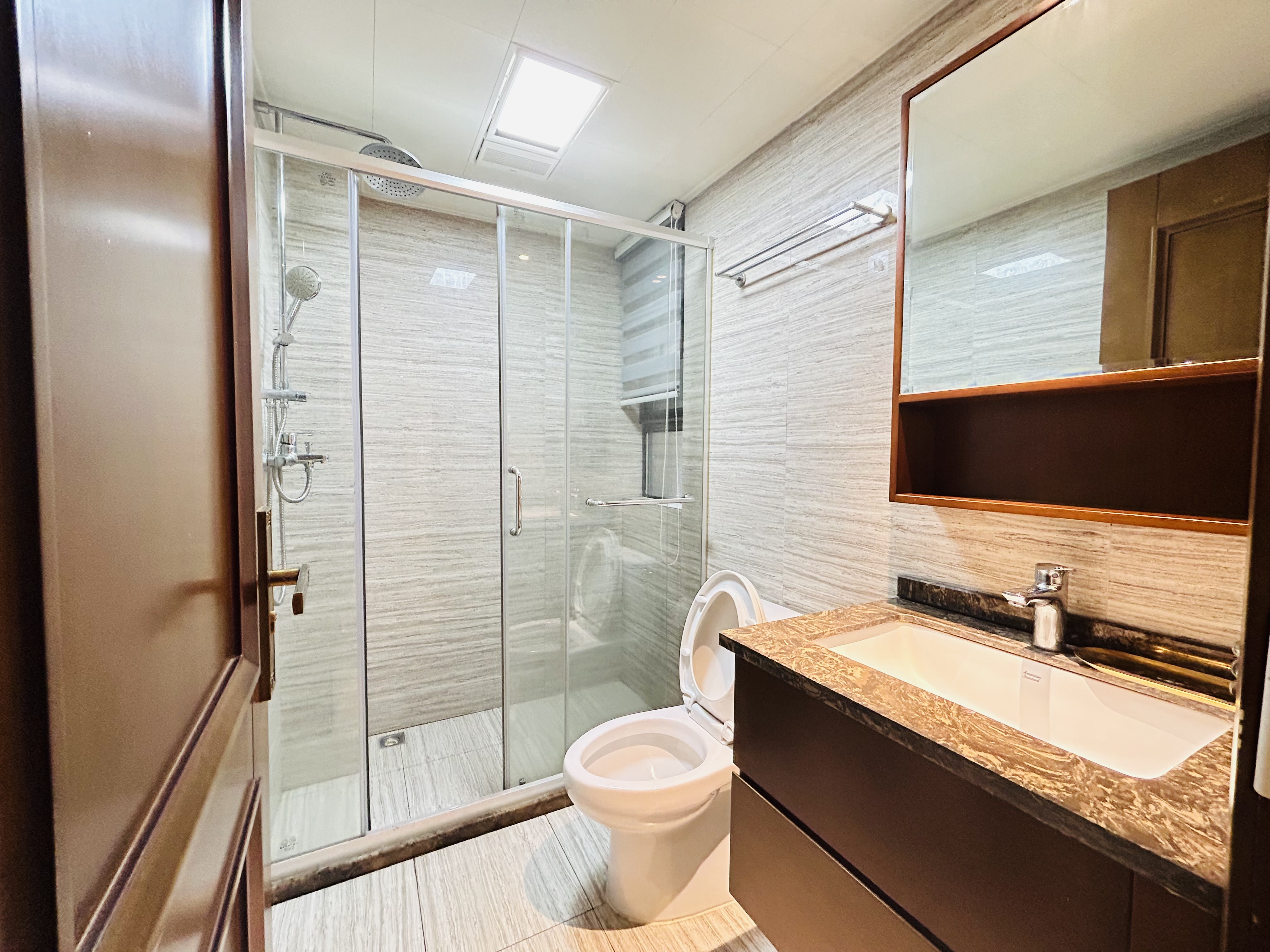 荣盛碧桂园铂悦府 3室2厅2卫 2200.0元/月 荣盛碧桂园铂悦府 3室2厅2卫 2200.0元/月室内图