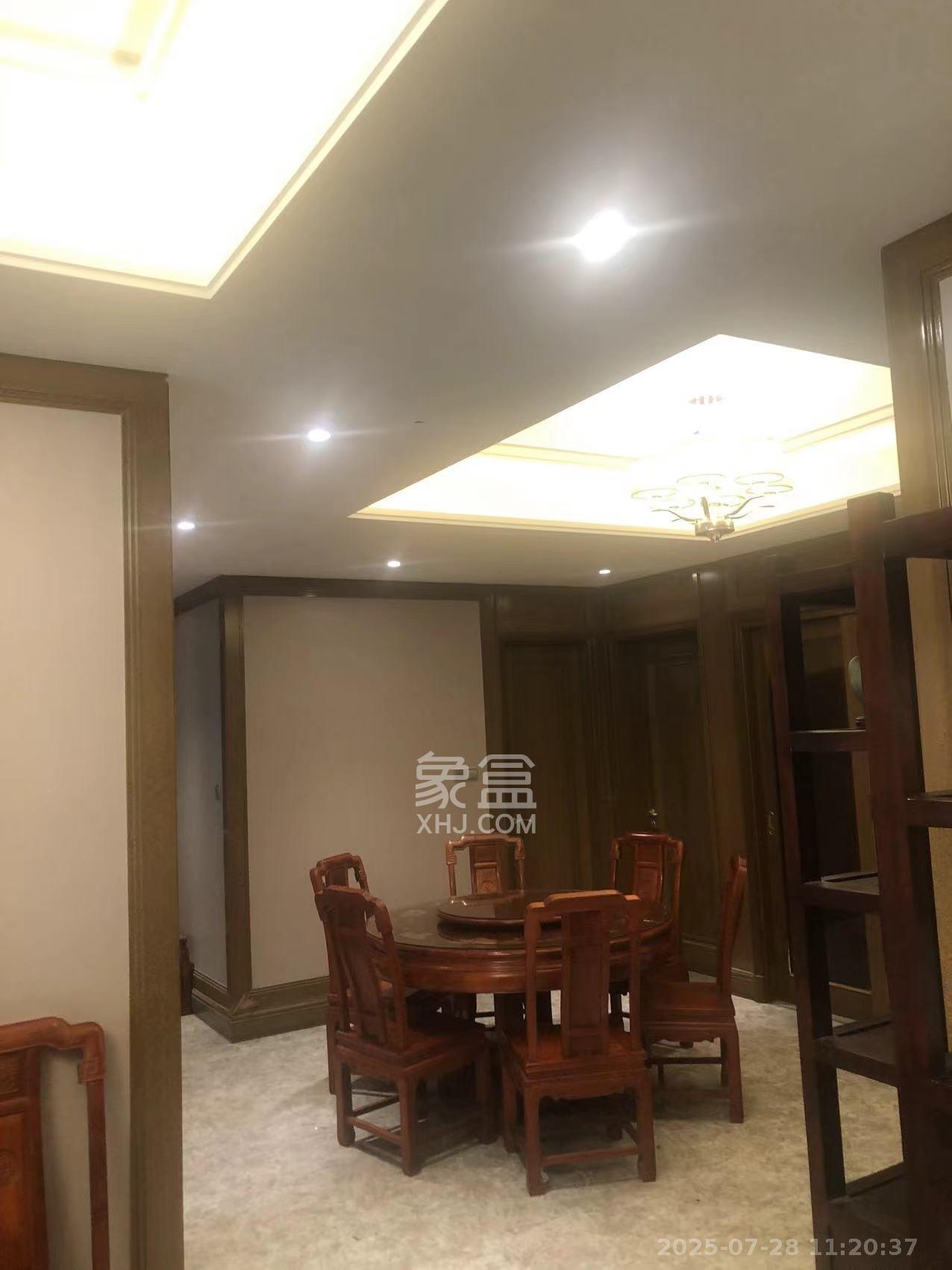 恒大文化旅游城C区 3室2厅2卫 2600.0元/月 恒大文化旅游城C区 3室2厅2卫 2600.0元/月室内图