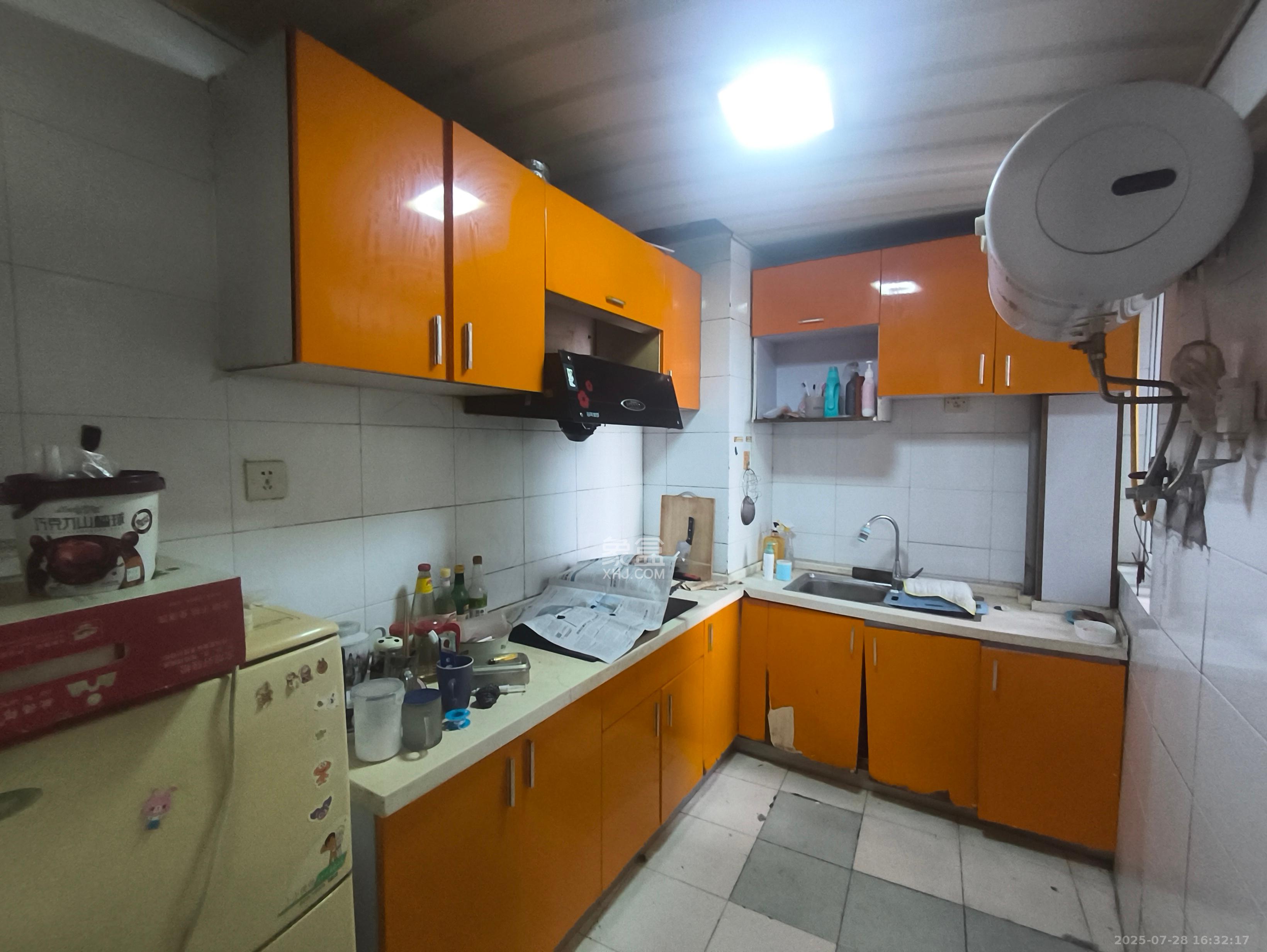 晶华美地 1室1厅1卫 1300.0元/月 晶华美地 1室1厅1卫 1300.0元/月室内图