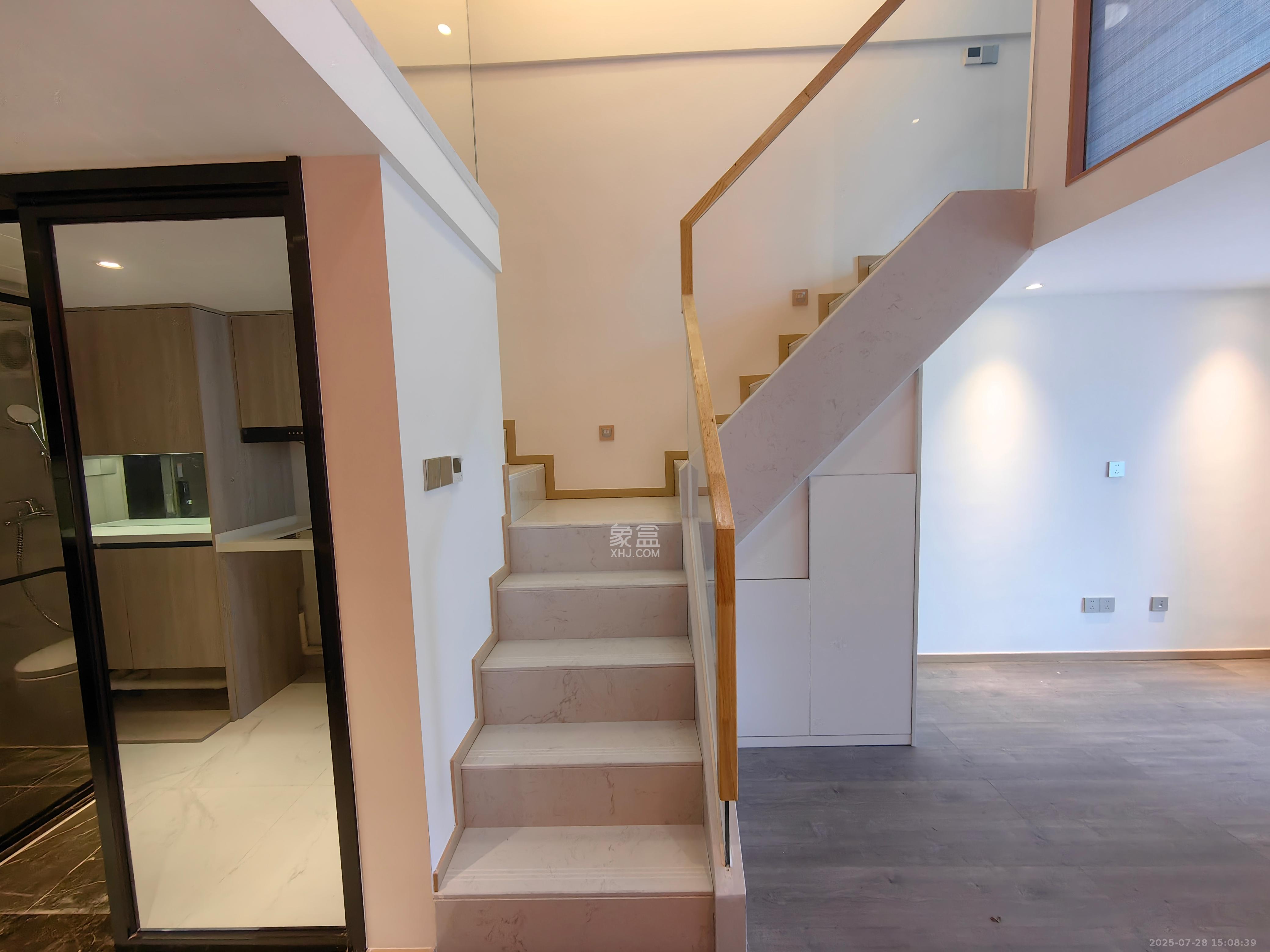 正荣梅溪紫阙台  2室1厅1卫    2300.0元/月室内图