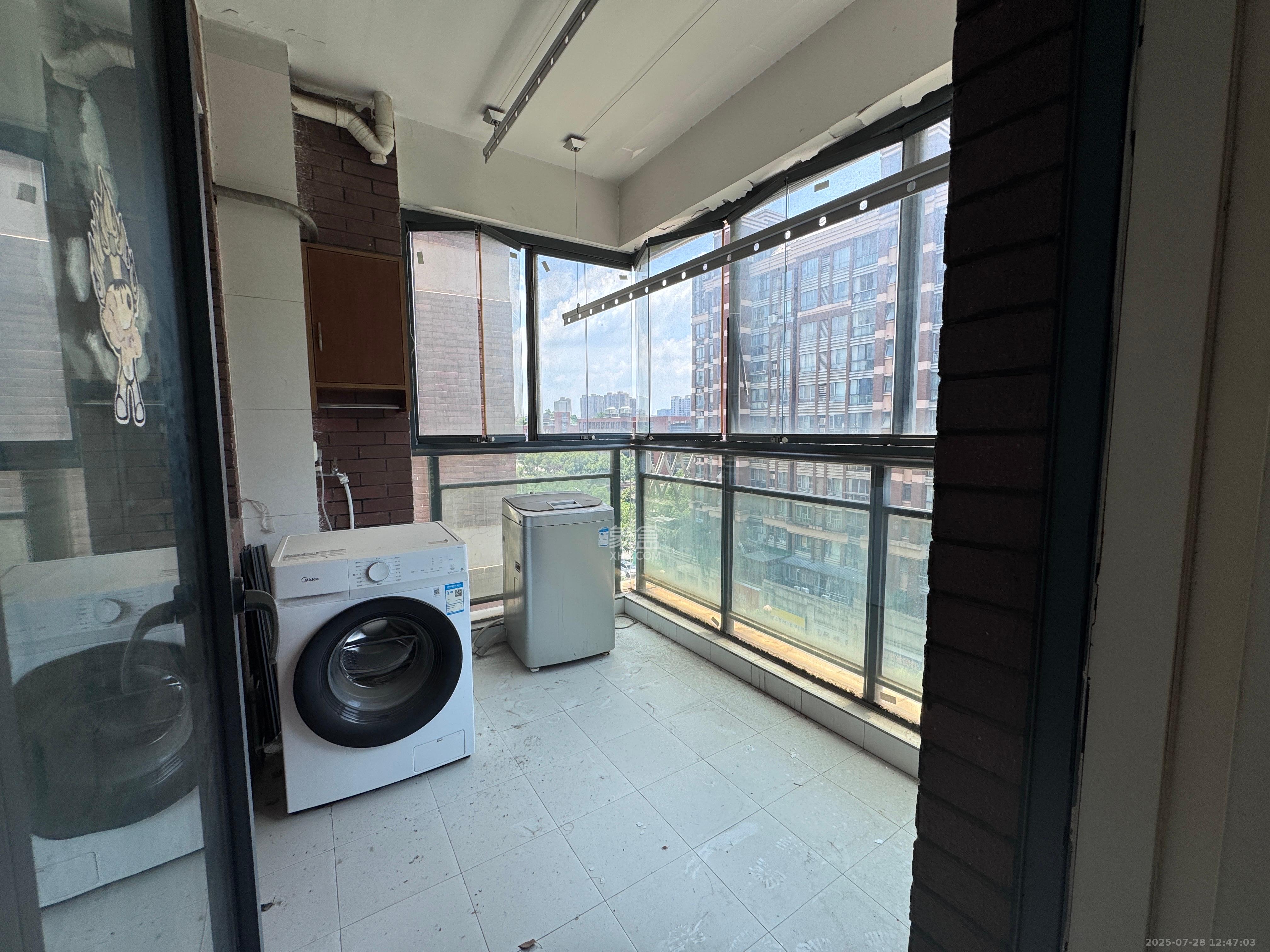 奥林匹克花园  4室2厅2卫    3700.0元/月室内图