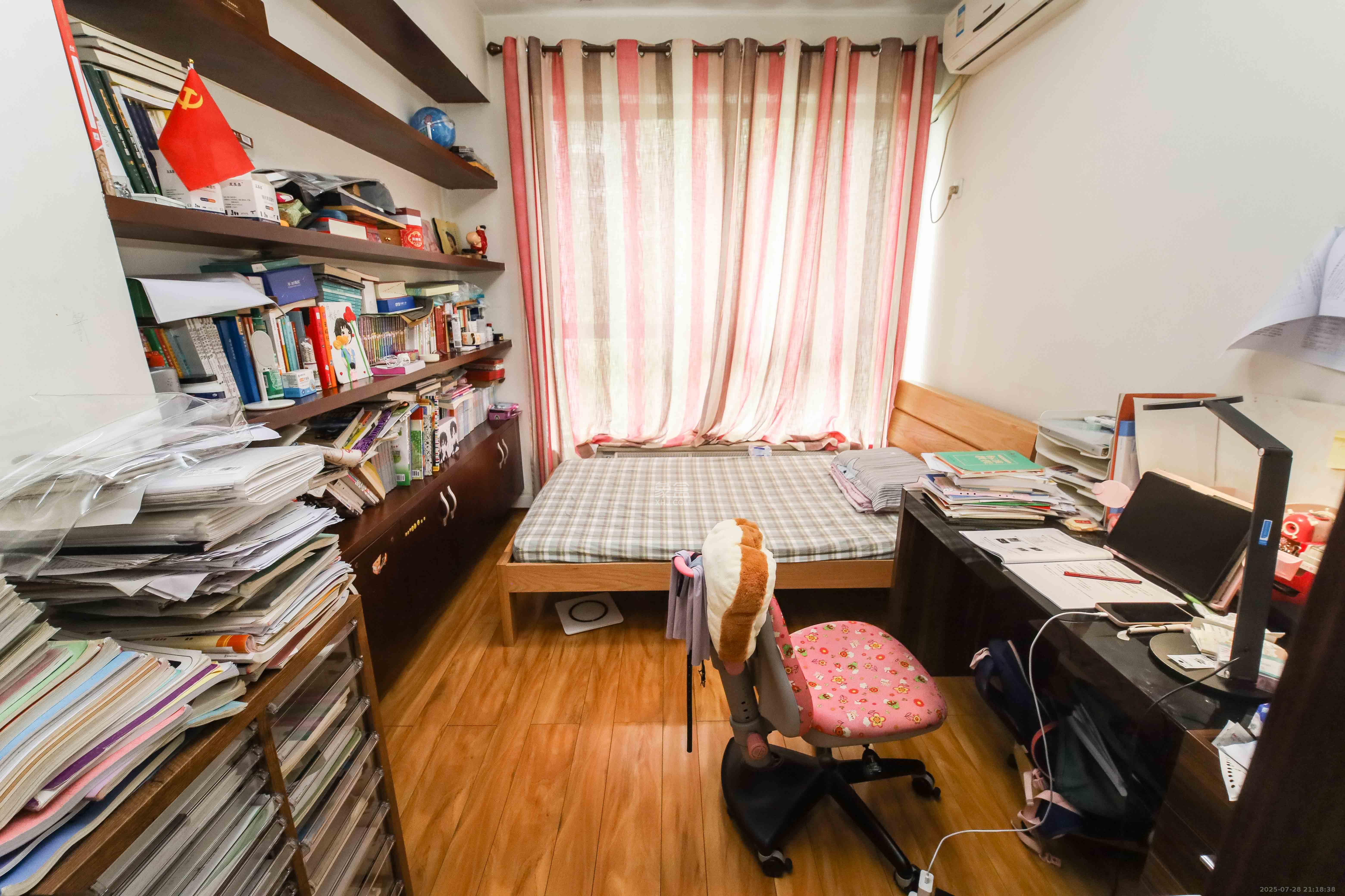 凯乐湘园 3室2厅2卫 99.8万 凯乐湘园 3室2厅2卫 99.8万卧室