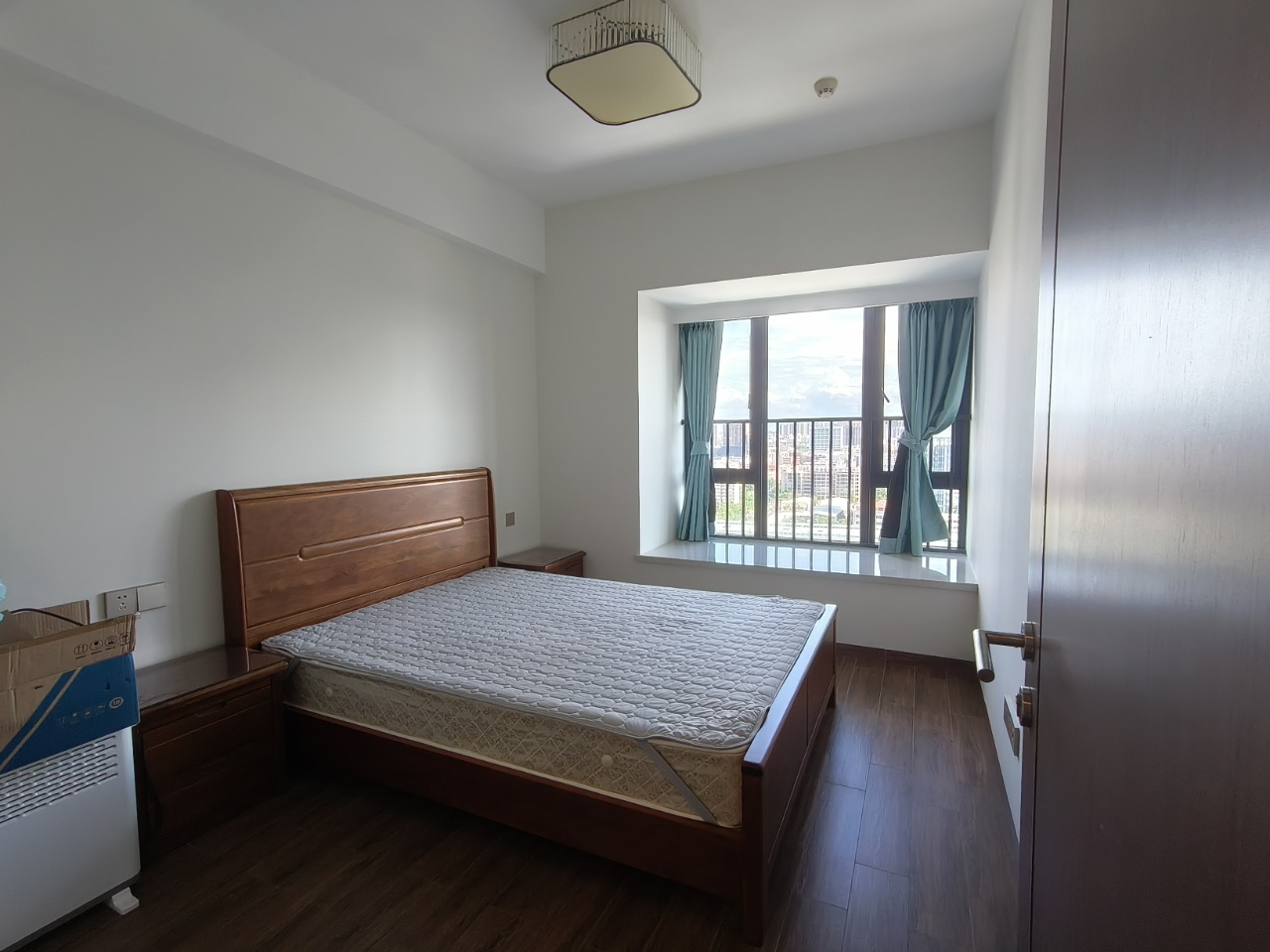 仁恒海棠公园(一期)  3室2厅2卫    4500.0元/月 仁恒海棠公园(一期)  3室2厅2卫    4500.0元/月室内图