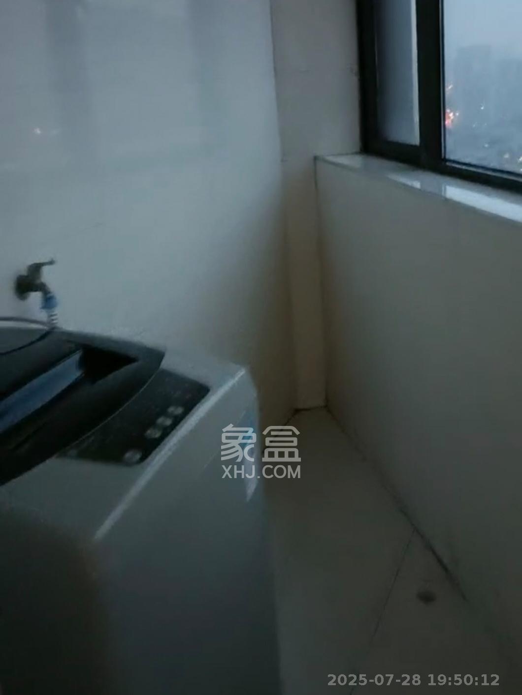 越界(天佑国际大厦)  2室1厅1卫    2700.0元/月 越界(天佑国际大厦)  2室1厅1卫    2700.0元/月室内图