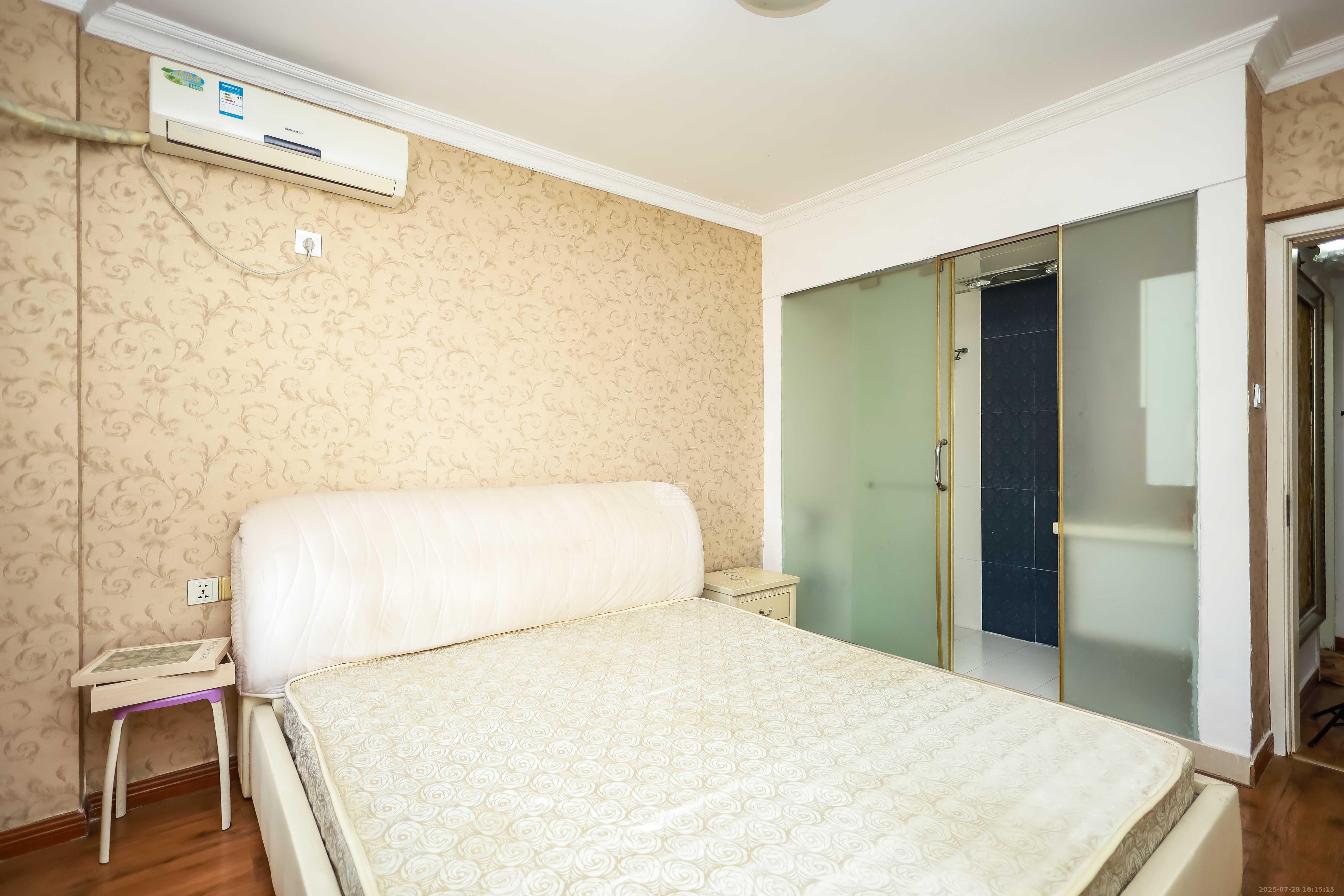 西城龙庭  3室2厅2卫    88.0万卧室