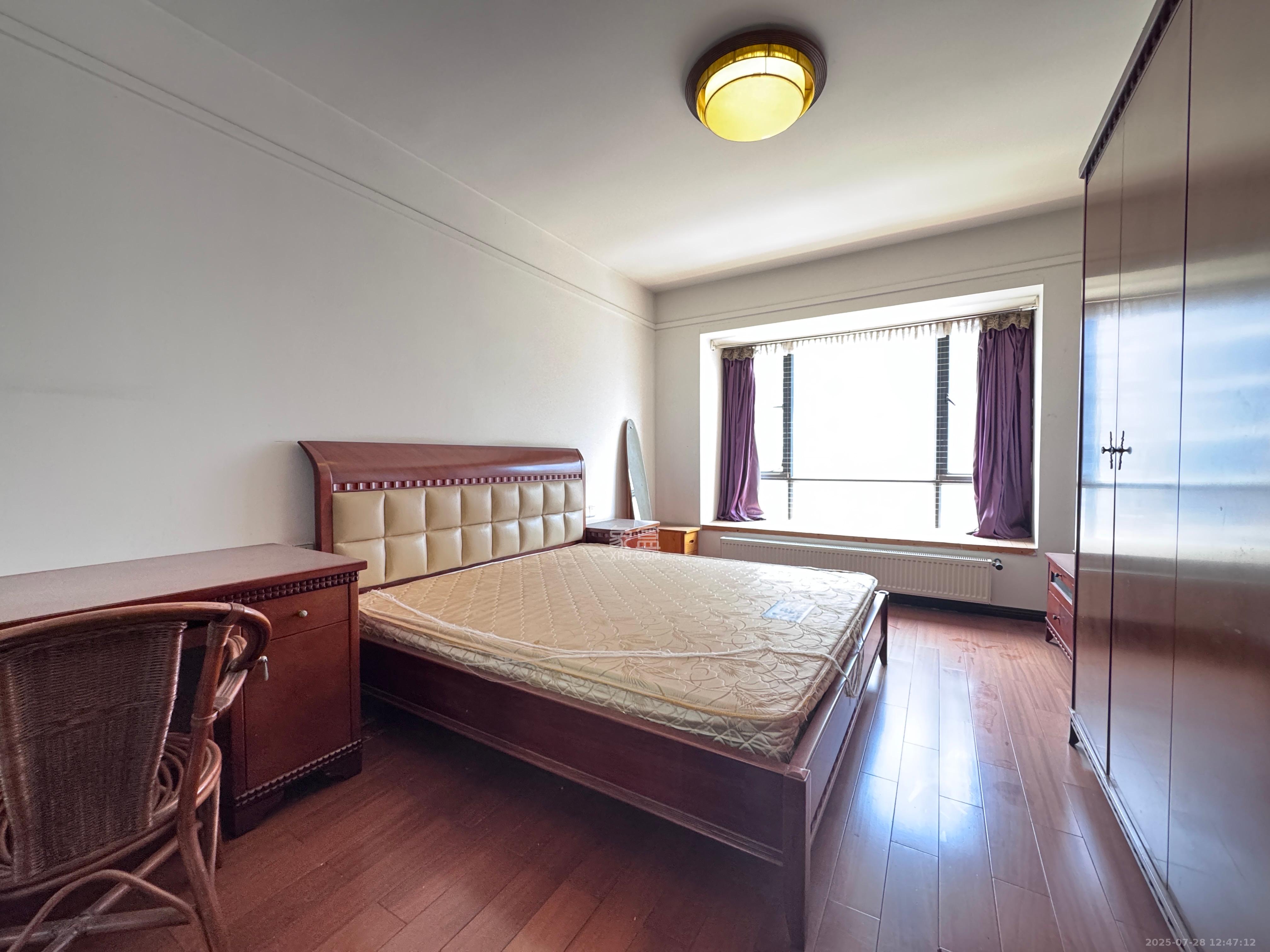 奥林匹克花园  4室2厅2卫    3700.0元/月室内图