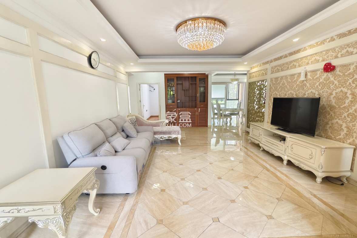 嘉宇盛世华章 3室2厅2卫 3200.0元/月 嘉宇盛世华章 3室2厅2卫 3200.0元/月室内图