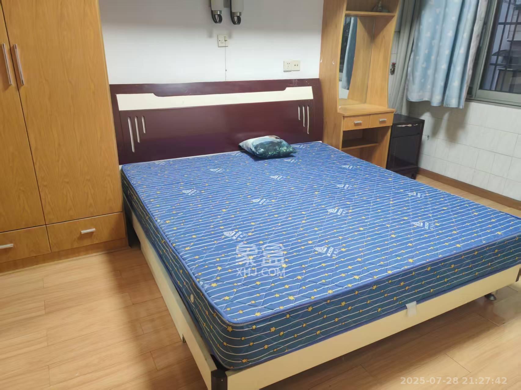 湖南省图书馆单位宿舍  3室1厅1卫   2200.00元/月室内图