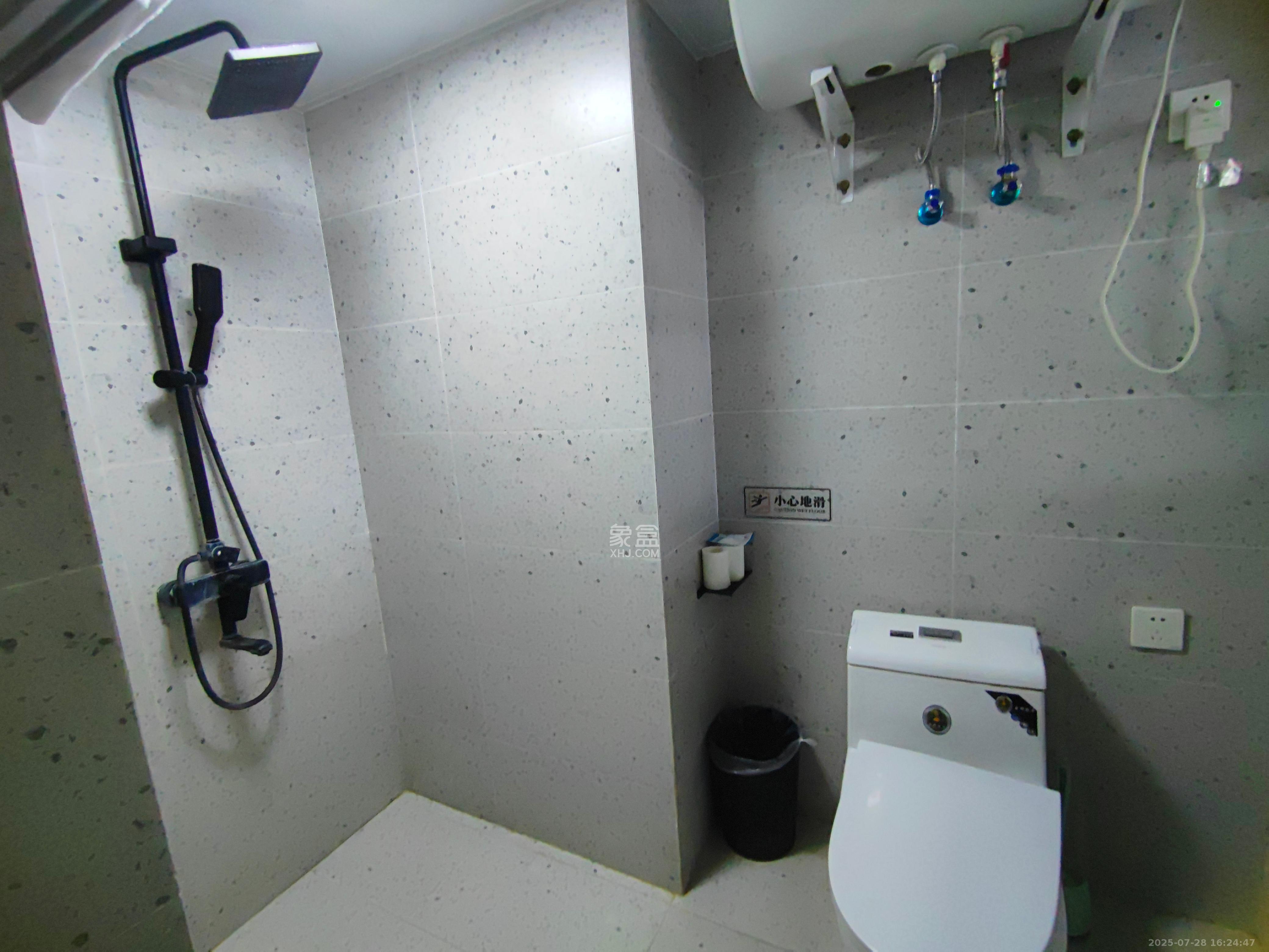 美林美寓 1室1厅1卫 1600.0元/月 美林美寓 1室1厅1卫 1600.0元/月室内图