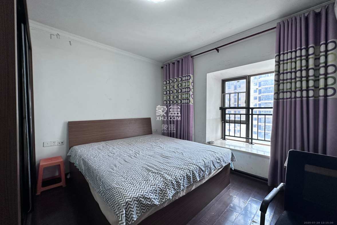 江山帝景哈佛  3室2厅1卫    2200.0元/月 江山帝景哈佛  3室2厅1卫    2200.0元/月室内图