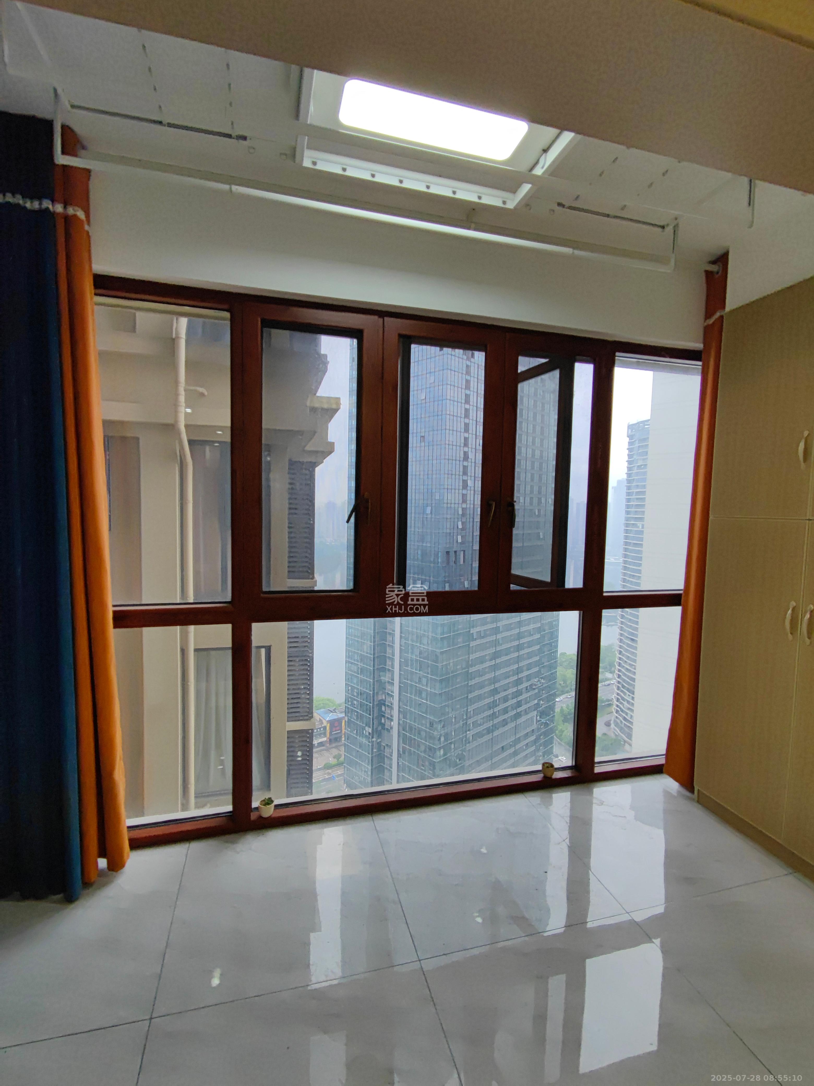 中建梅溪湖中心  3室2厅2卫   3500.00元/月室内图