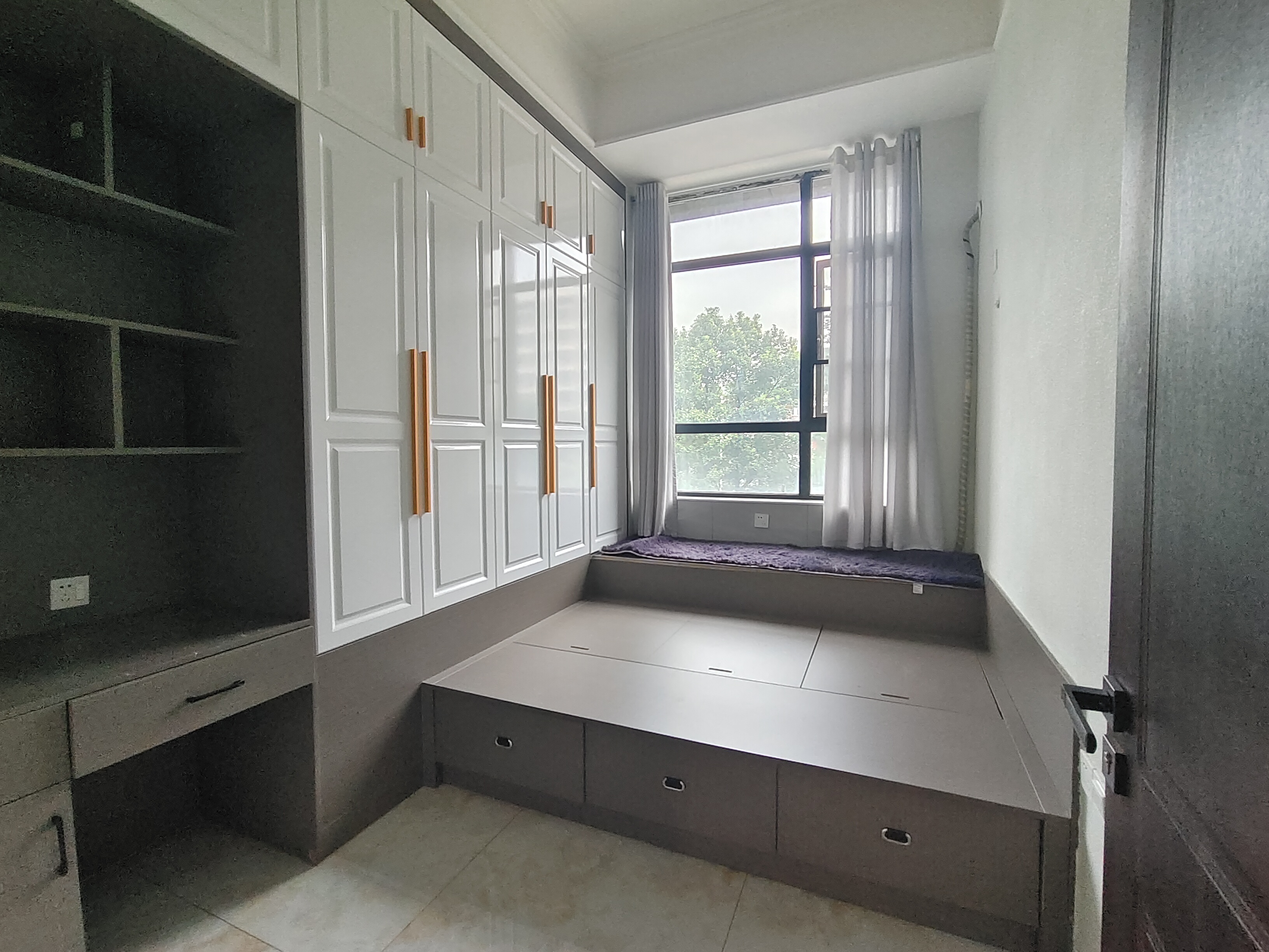 百弘学府城  1室0厅0卫    1800.0元/月室内图