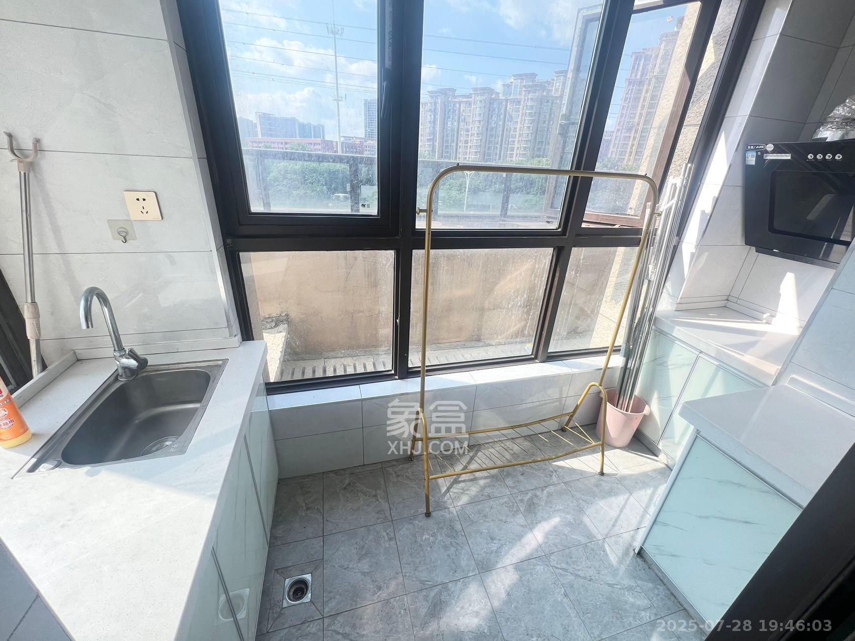 明昇壹城(明昇时代广场)二期 1室0厅0卫 1600.0元/月 明昇壹城(明昇时代广场)二期 1室0厅0卫 1600.0元/月室内图