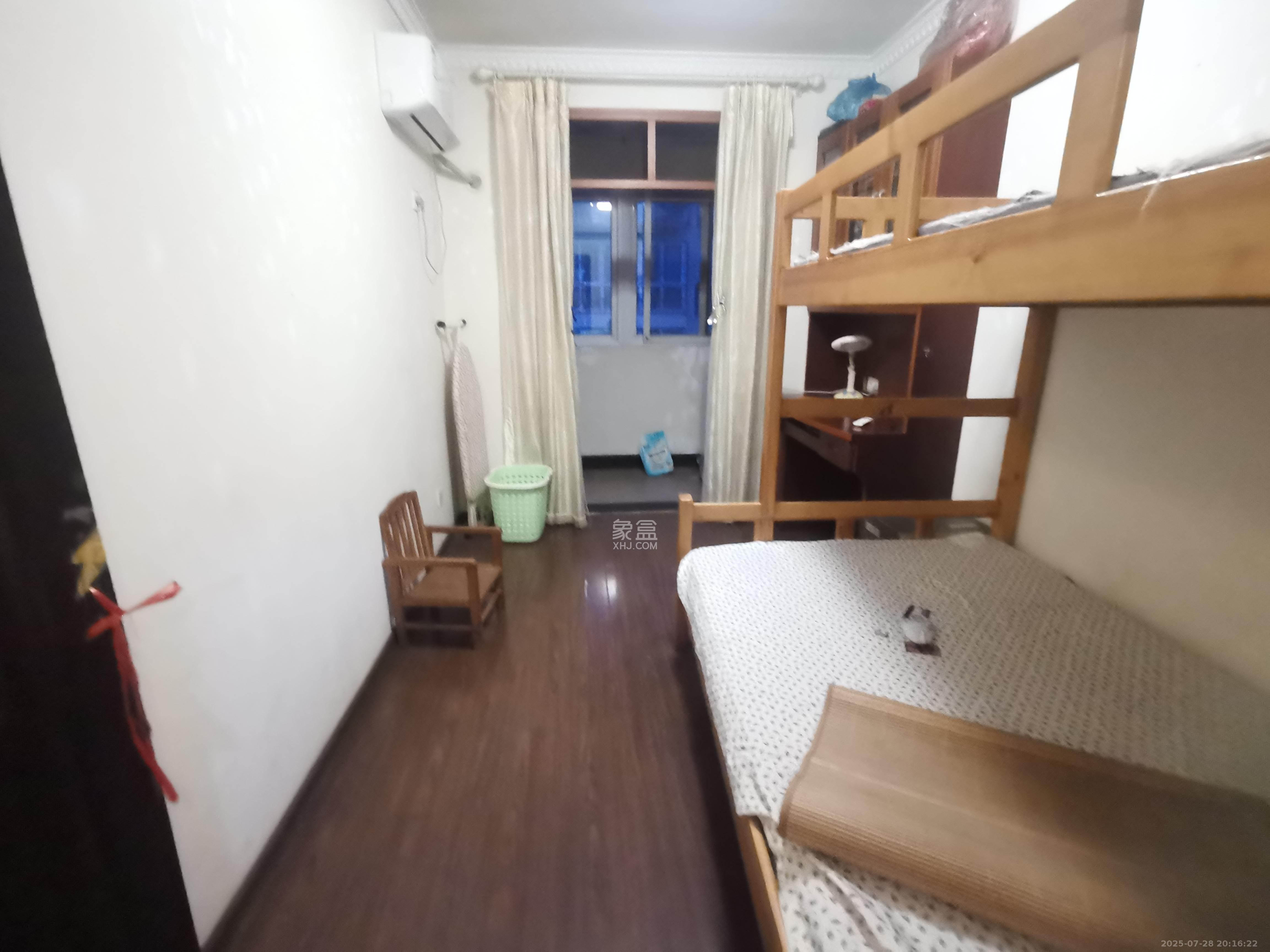 咸嘉新村悦峰园  3室2厅2卫   2300.00元/月室内图