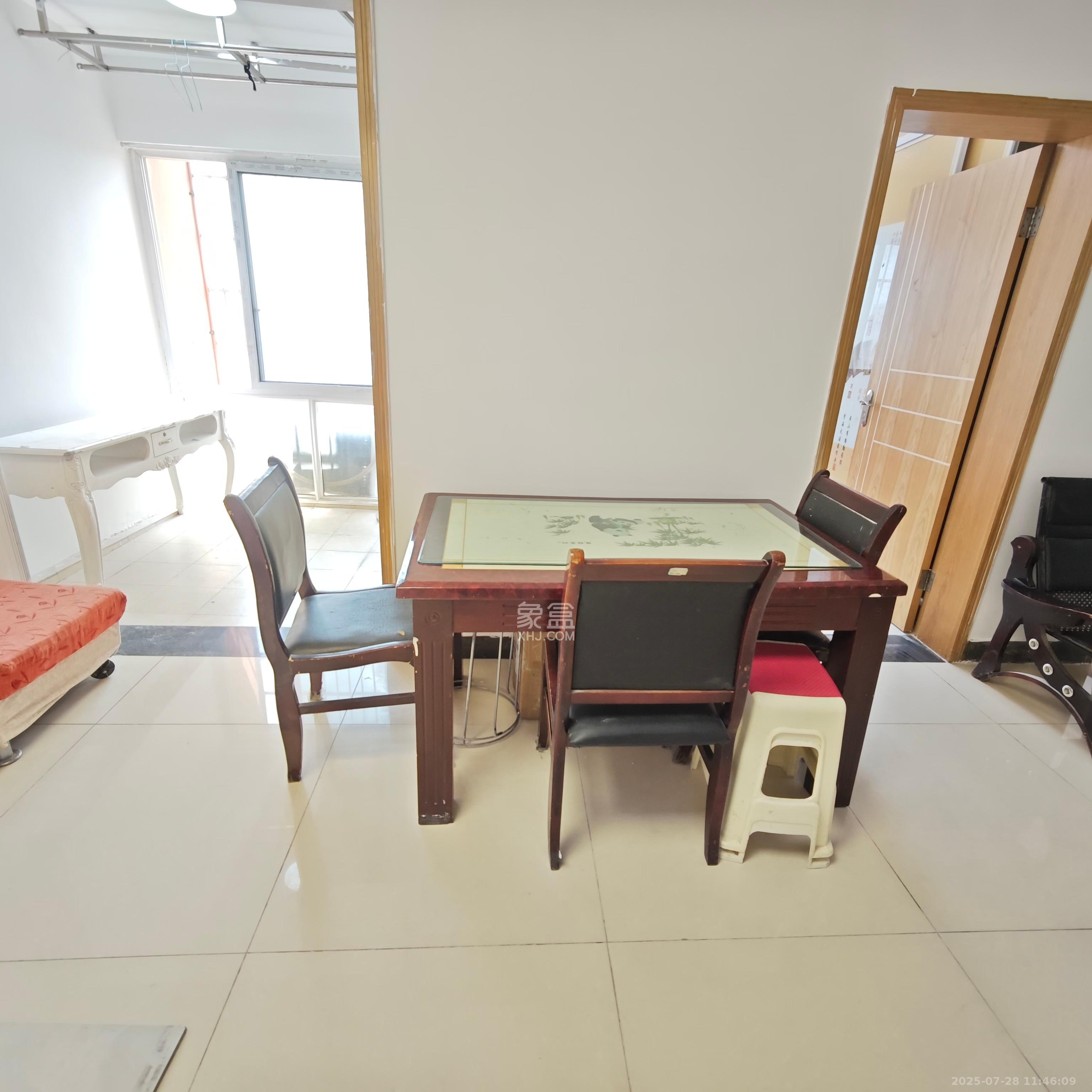 圣力华苑 2室2厅1卫 1200.0元/月 圣力华苑 2室2厅1卫 1200.0元/月室内图