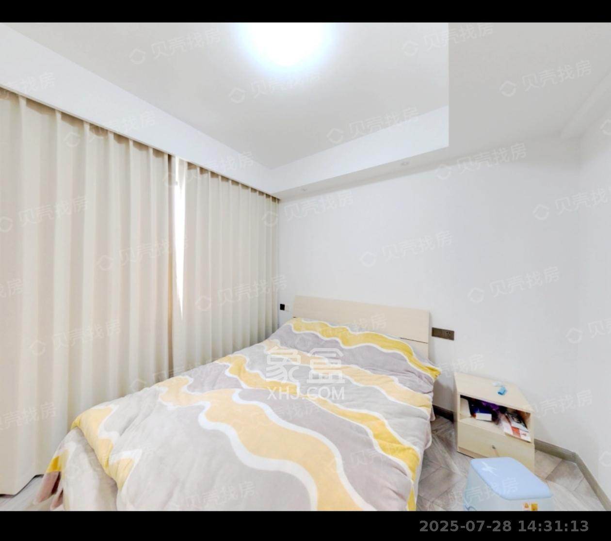 万科金域华府三四期  1室2厅1卫    2800.0元/月室内图