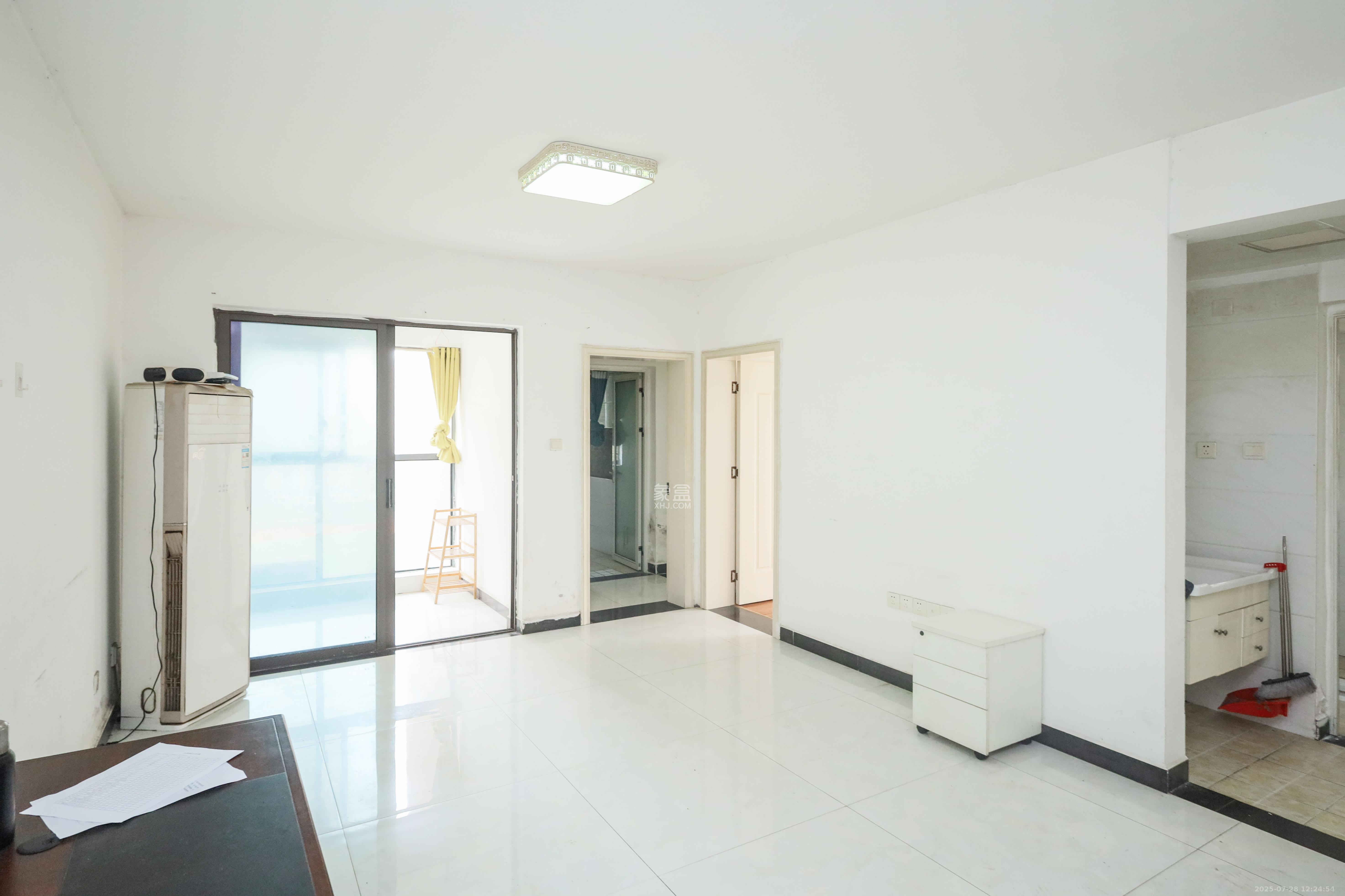 梅溪湖合能璞丽 3室2厅2卫 105.0万 梅溪湖合能璞丽 3室2厅2卫 105.0万客厅