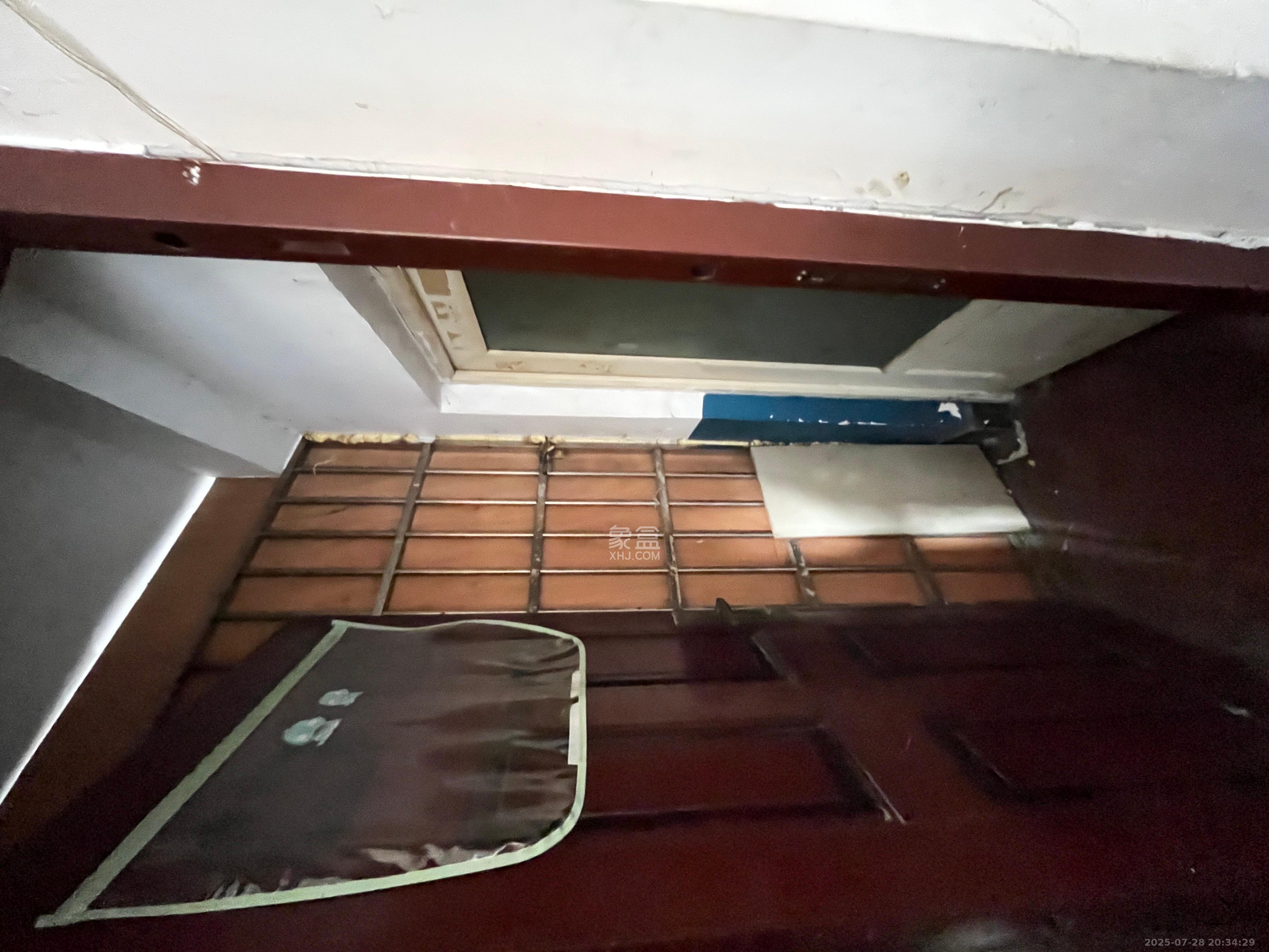 高云安置小区 3室0厅0卫 3300.0元/月 高云安置小区 3室0厅0卫 3300.0元/月室内图