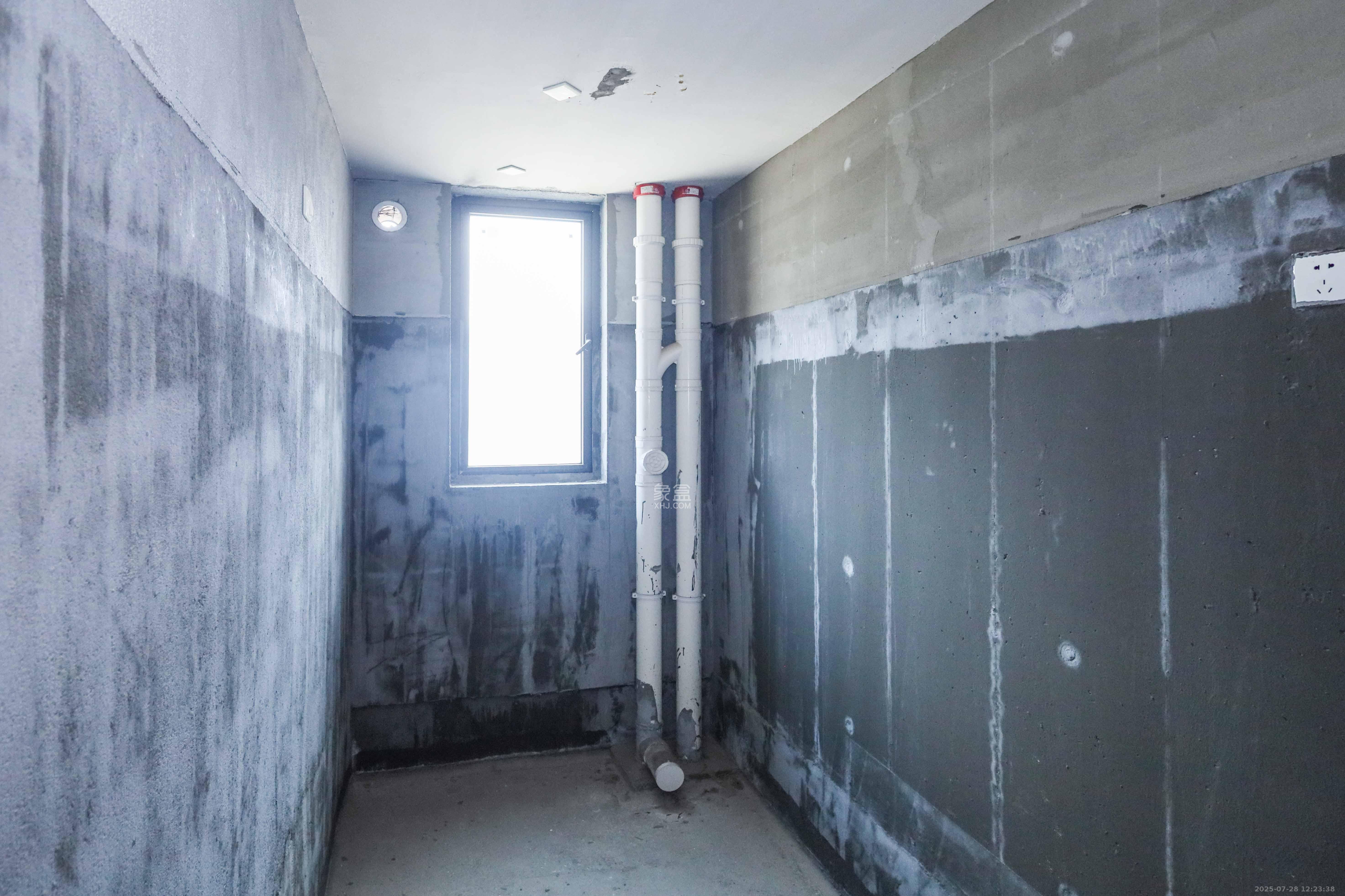 中国铁建梅溪青秀三期 4室2厅2卫 193.0万 中国铁建梅溪青秀三期 4室2厅2卫 193.0万卫生间