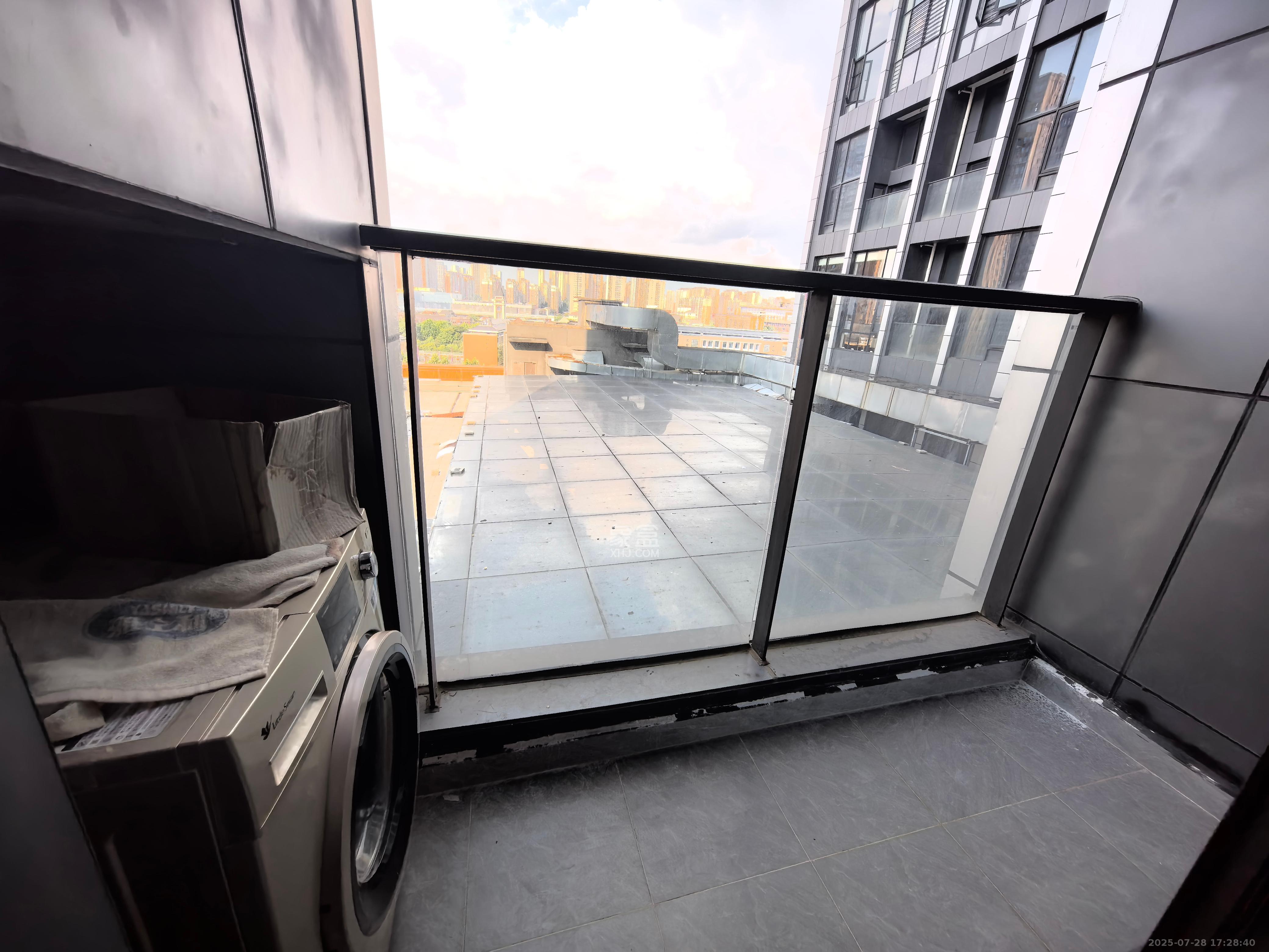 万科金色麦田 1室1厅1卫 1500.0元/月 万科金色麦田 1室1厅1卫 1500.0元/月室内图