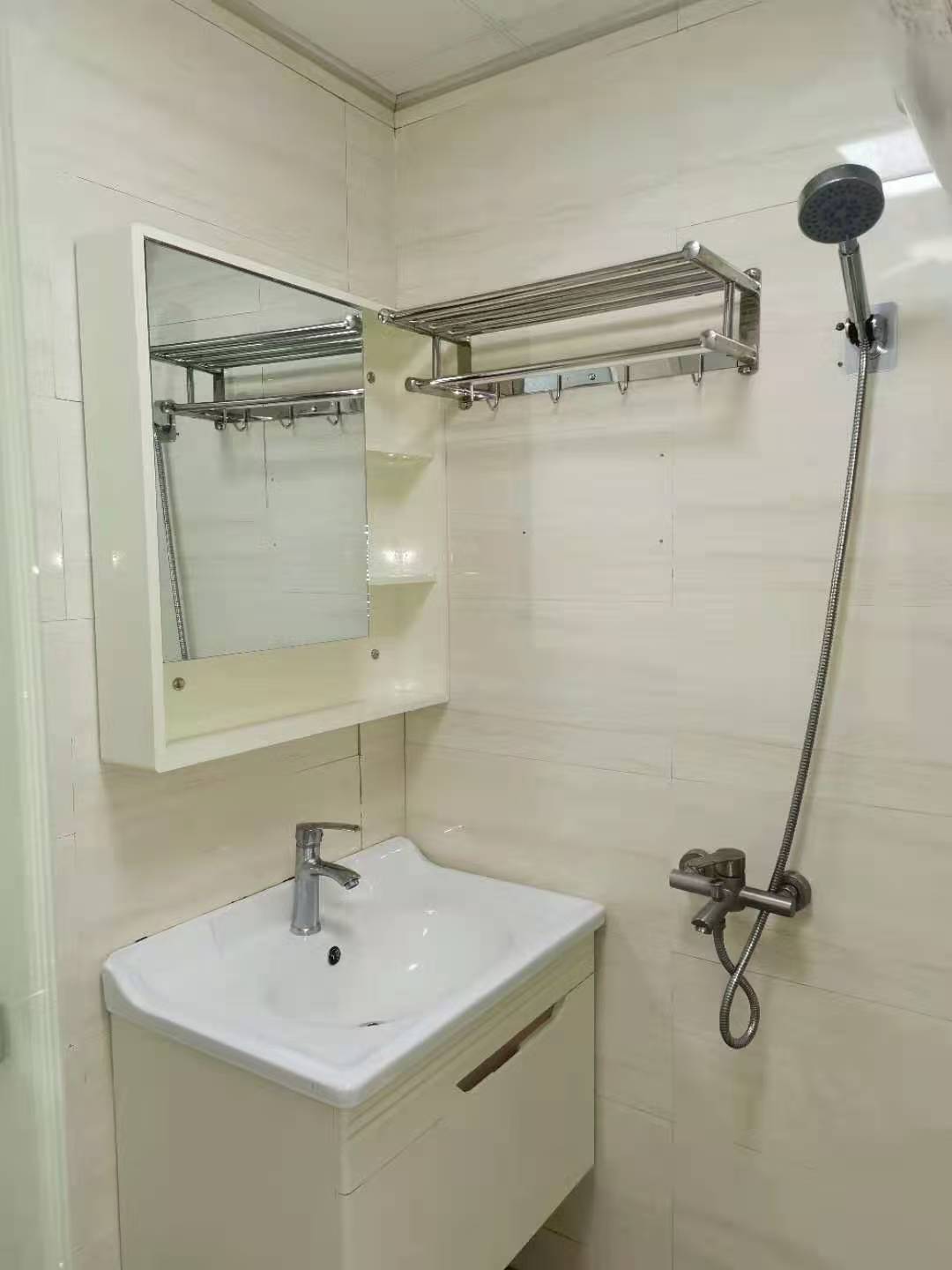 汇景花园 1室1厅1卫 800.0元/月 汇景花园 1室1厅1卫 800.0元/月室内图