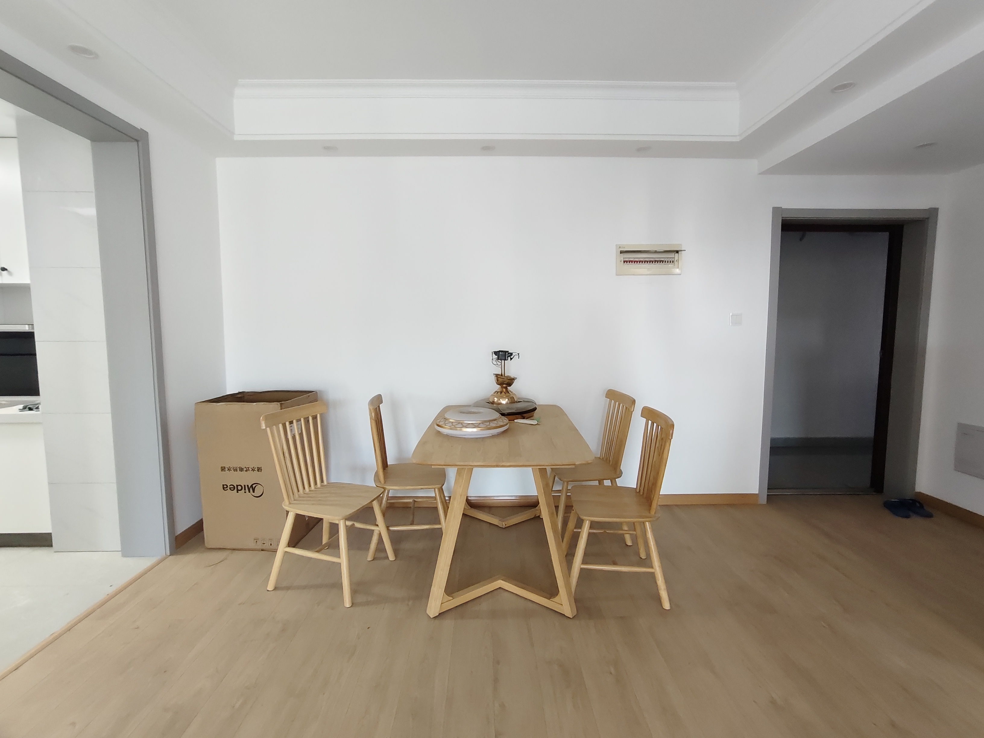 康雅苑 3室2厅1卫 1800.0元/月 康雅苑 3室2厅1卫 1800.0元/月室内图