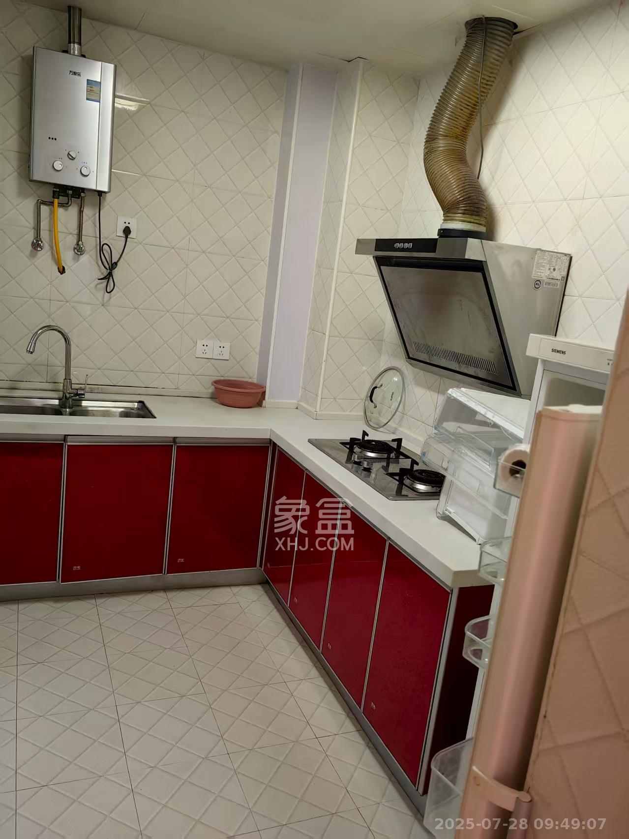 鑫远熙山 4室2厅1卫 2680.0元/月 鑫远熙山 4室2厅1卫 2680.0元/月室内图