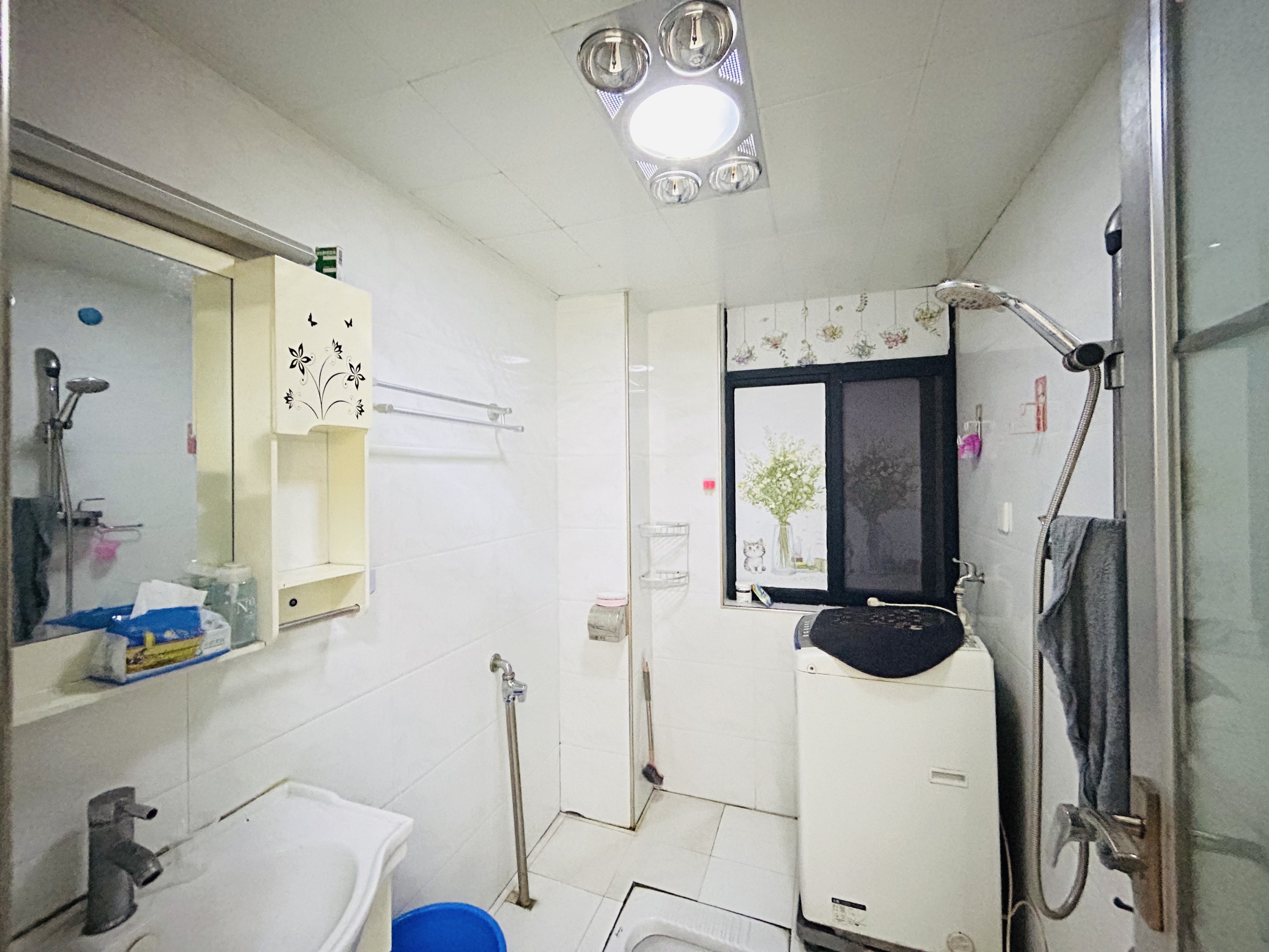 世纪嘉苑  1室1厅1卫    1100.0元/月 世纪嘉苑  1室1厅1卫    1100.0元/月室内图