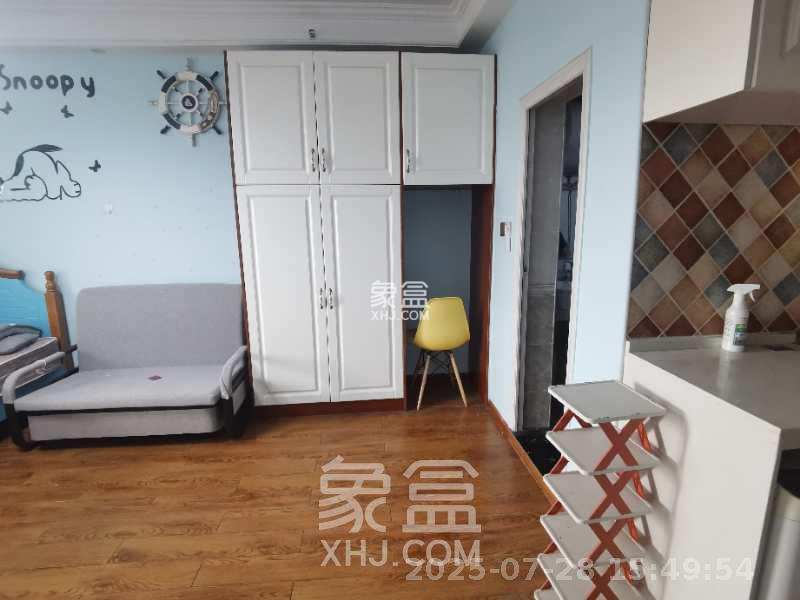 黄金一区 1室1厅1卫 900.0元/月 黄金一区 1室1厅1卫 900.0元/月室内图