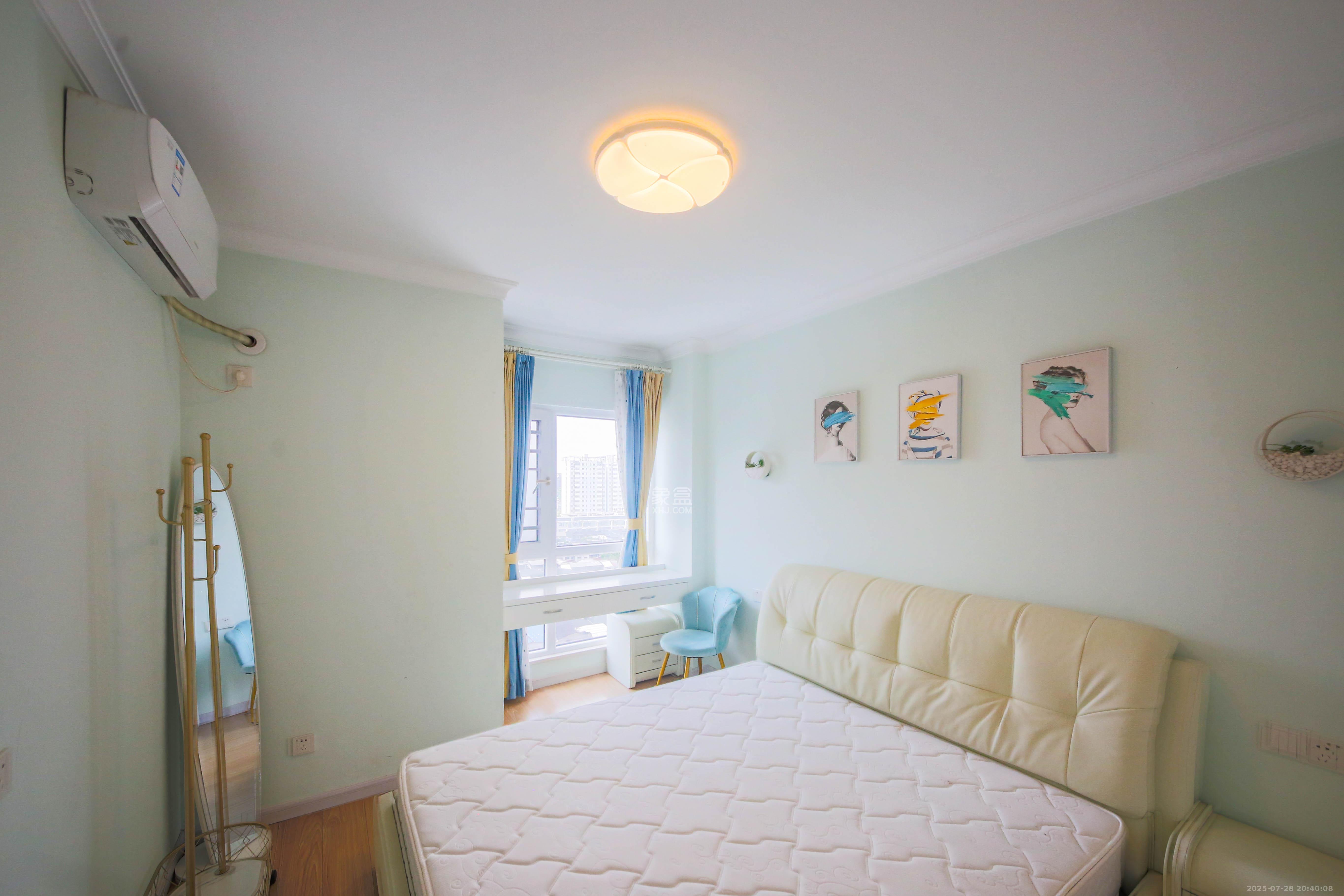 富瑞星座  3室2厅1卫    100.0万卧室