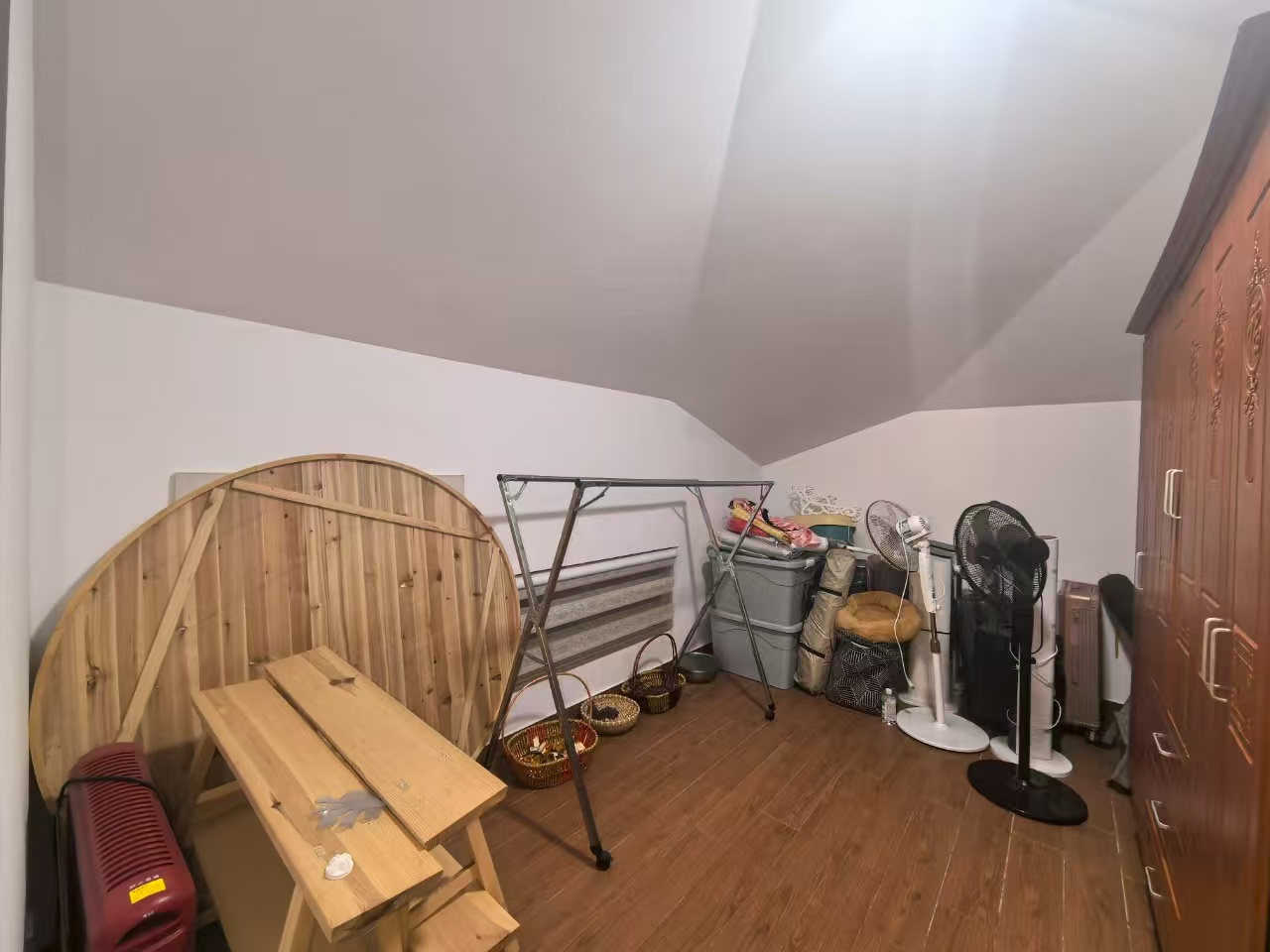 高尔夫紫龙郡 6室3厅3卫 138.0万 高尔夫紫龙郡 6室3厅3卫 138.0万室内图