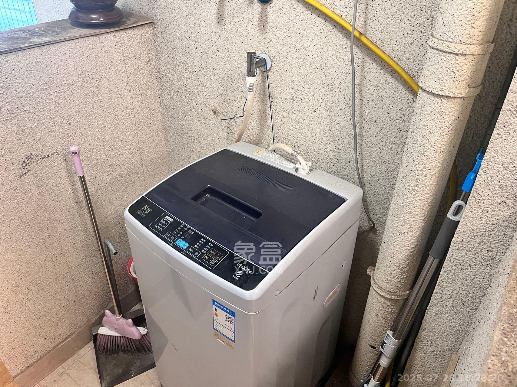 碧桂园南城首府(东宸林海) 3室2厅2卫 2350.0元/月 碧桂园南城首府(东宸林海) 3室2厅2卫 2350.0元/月室内图