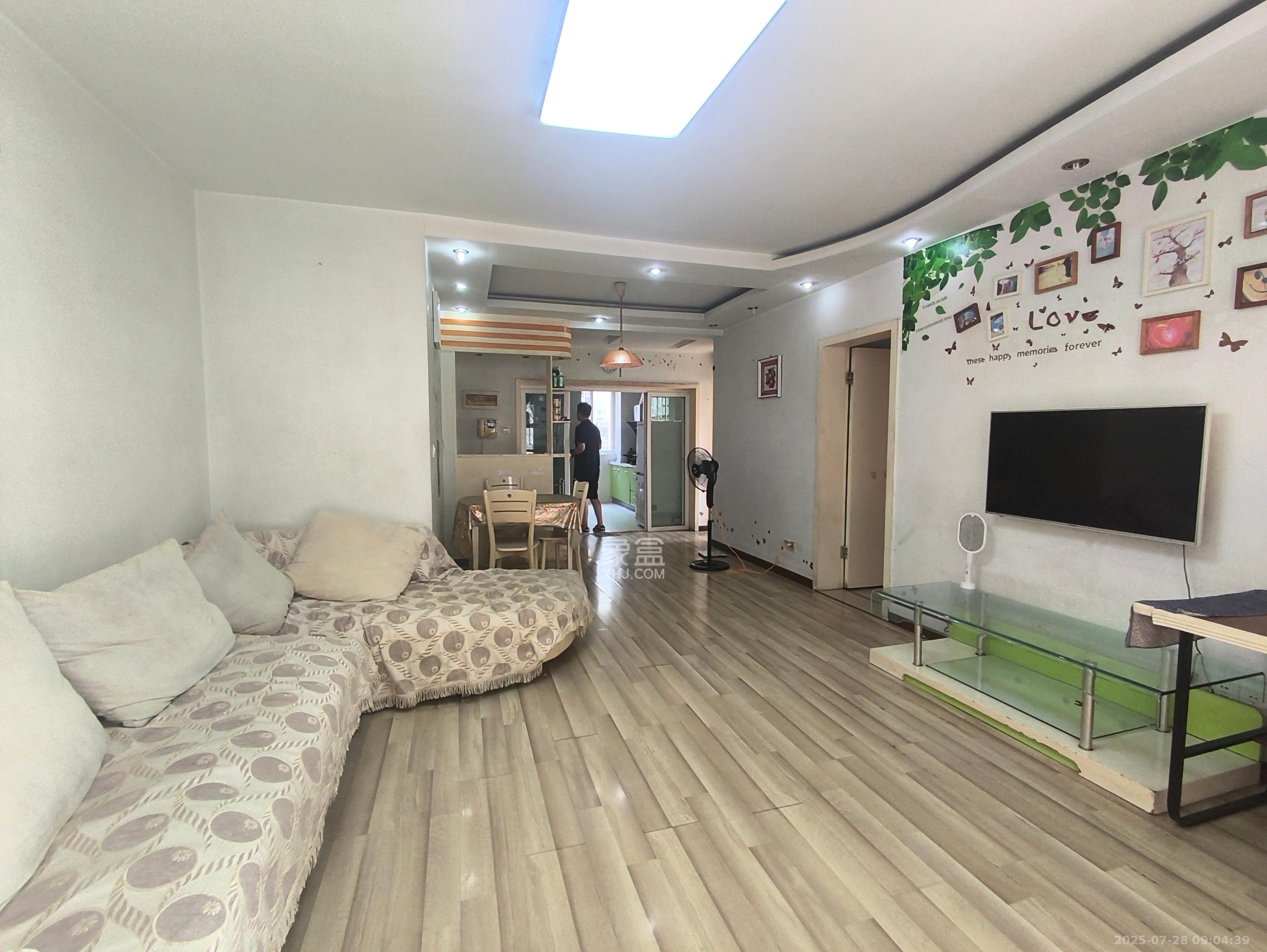 晶华美地 2室2厅2卫 1650.0元/月 晶华美地 2室2厅2卫 1650.0元/月室内图