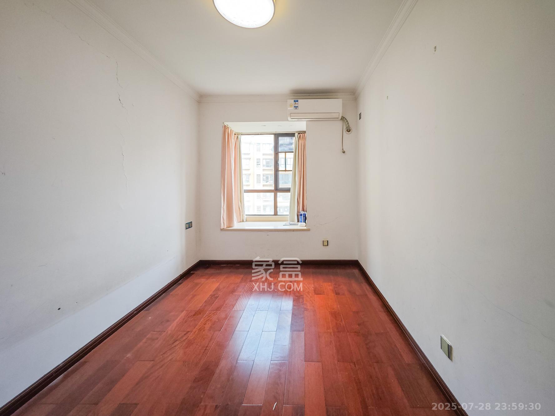 山语城二期  2室1厅1卫    60.0万 山语城二期  2室1厅1卫    60.0万卧室