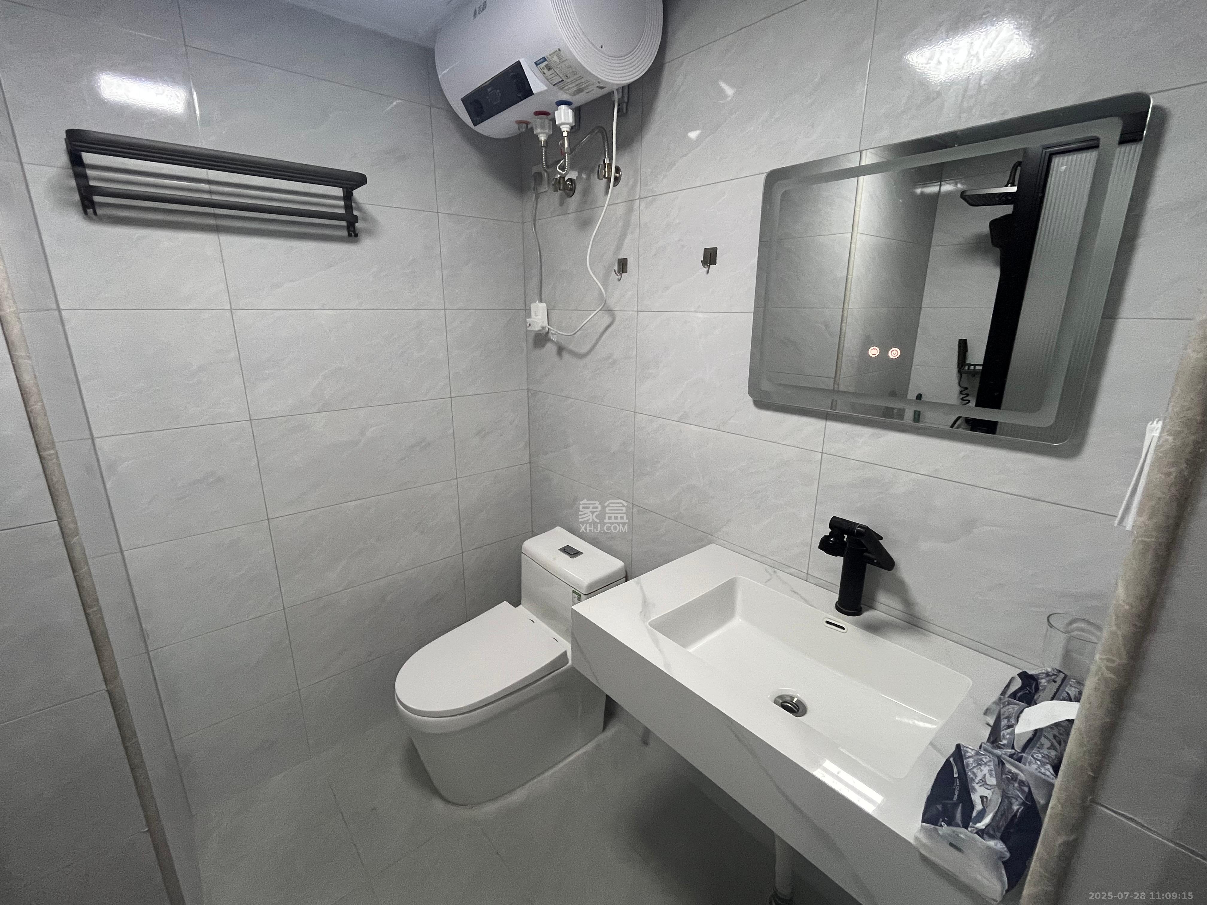 华润置地中心  1室0厅0卫    2300.0元/月 华润置地中心  1室0厅0卫    2300.0元/月室内图