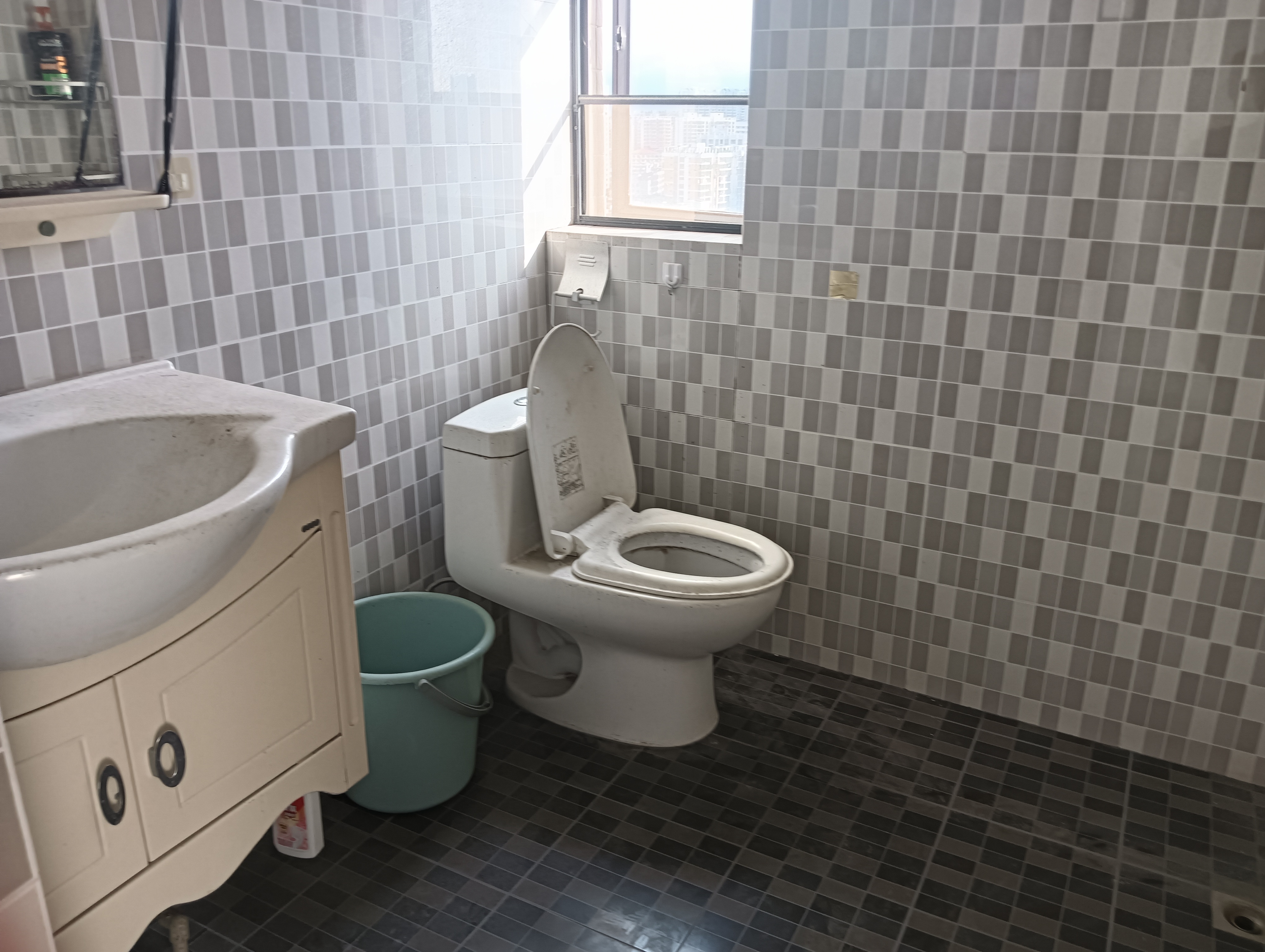 滨江帝景一期 4室2厅2卫 3000.0元/月 滨江帝景一期 4室2厅2卫 3000.0元/月室内图