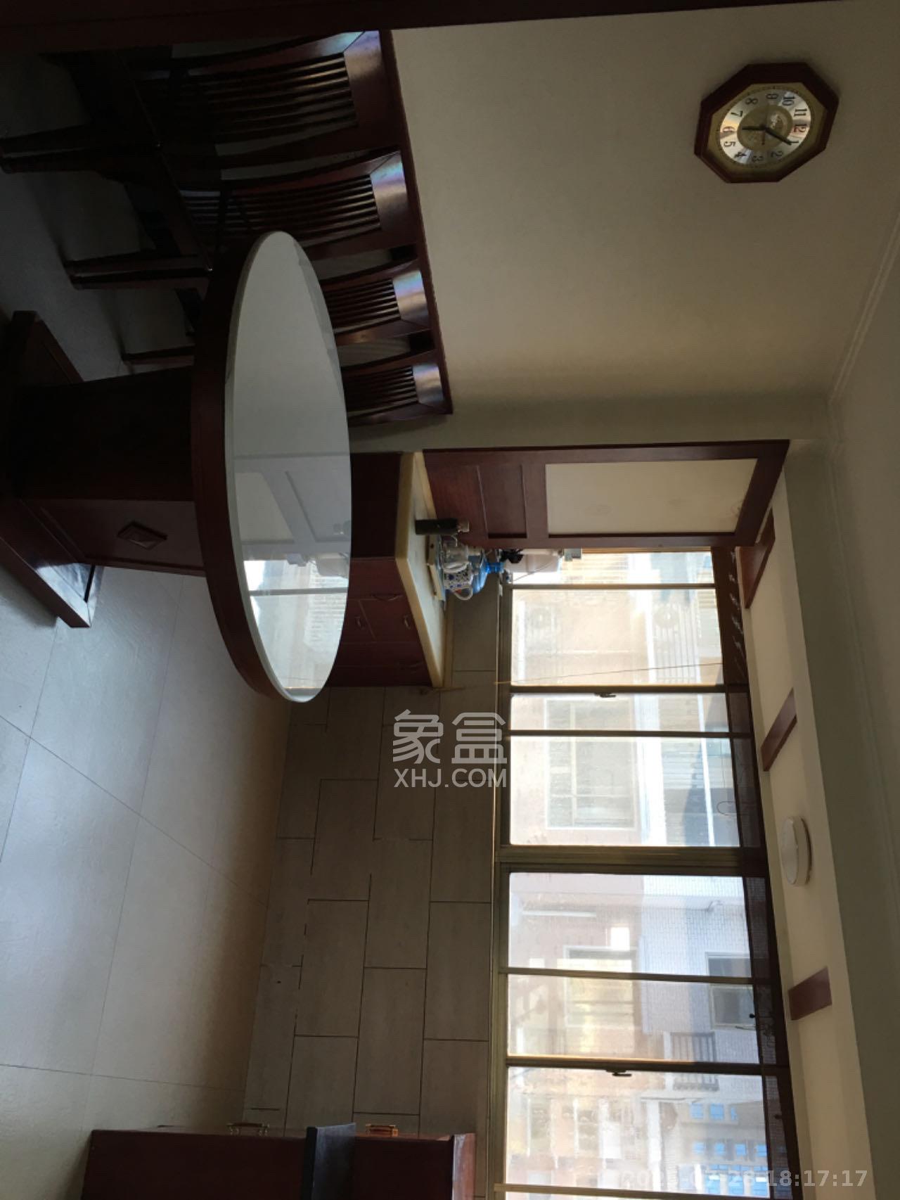 芙蓉公寓  4室2厅2卫    2600.0元/月室内图