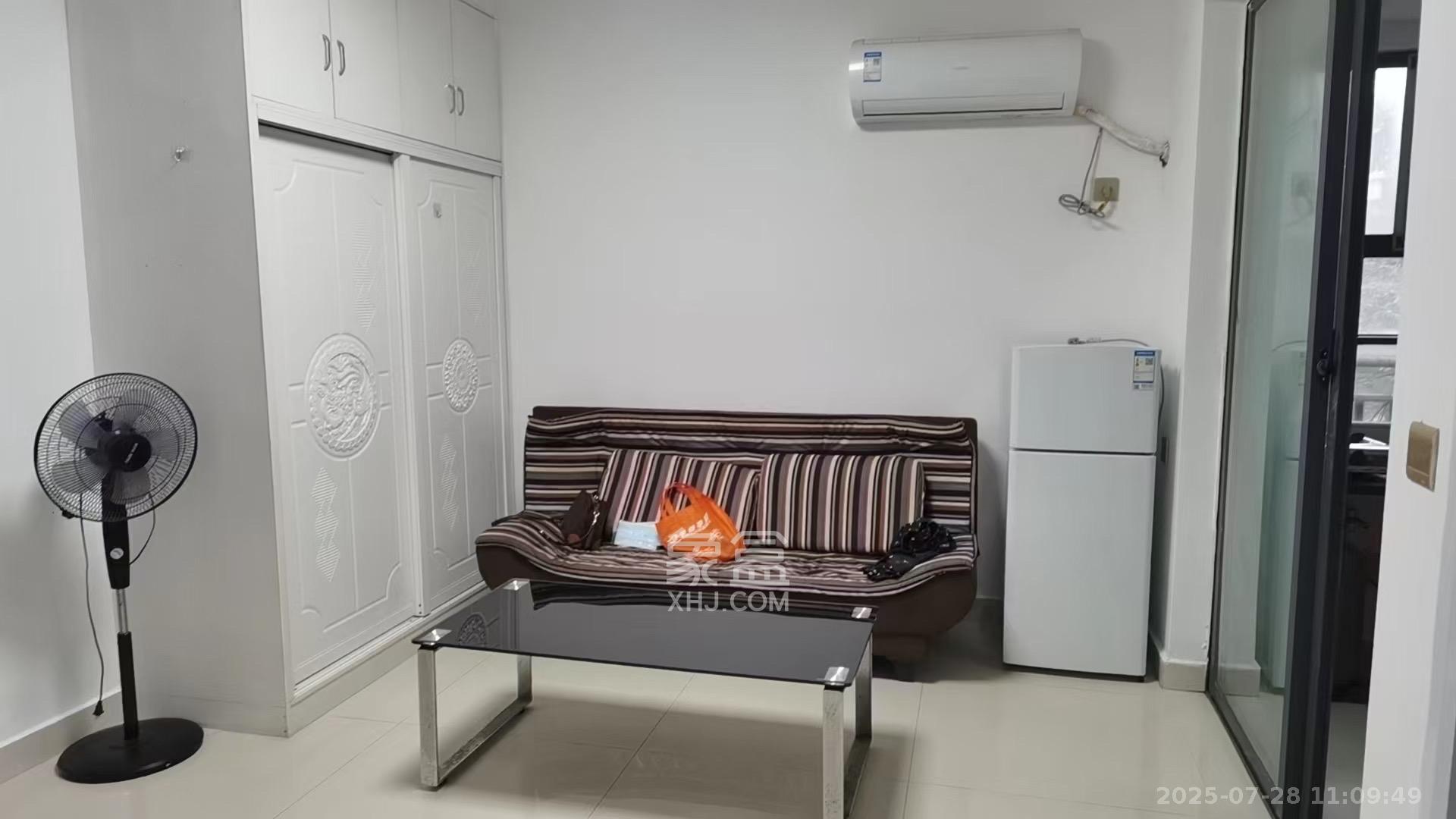 都市兰亭  1室1厅1卫    1300.0元/月室内图1