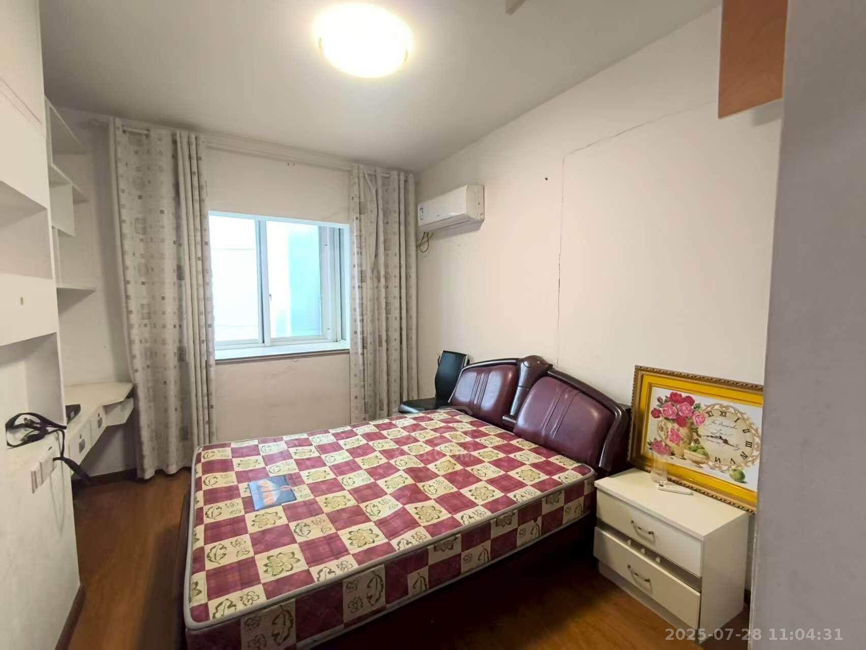 九天国际  3室2厅2卫   2400.00元/月室内图