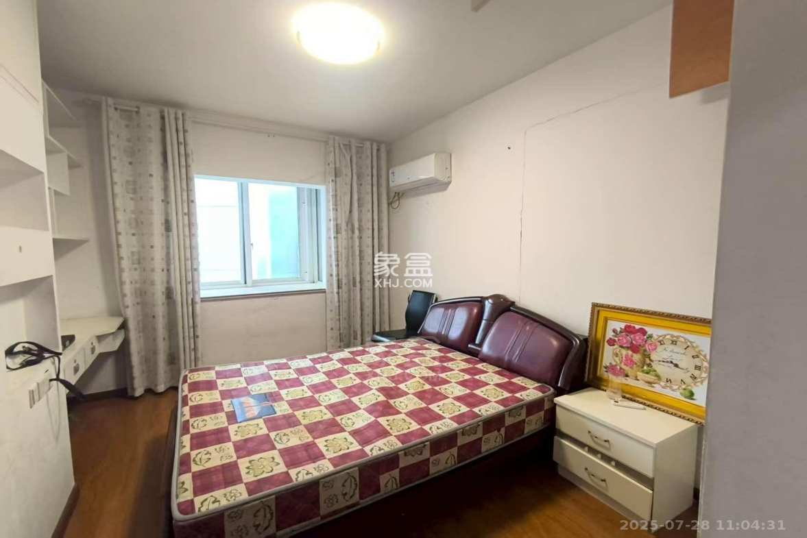 九天国际  3室2厅2卫    2400.0元/月 九天国际  3室2厅2卫    2400.0元/月室内图