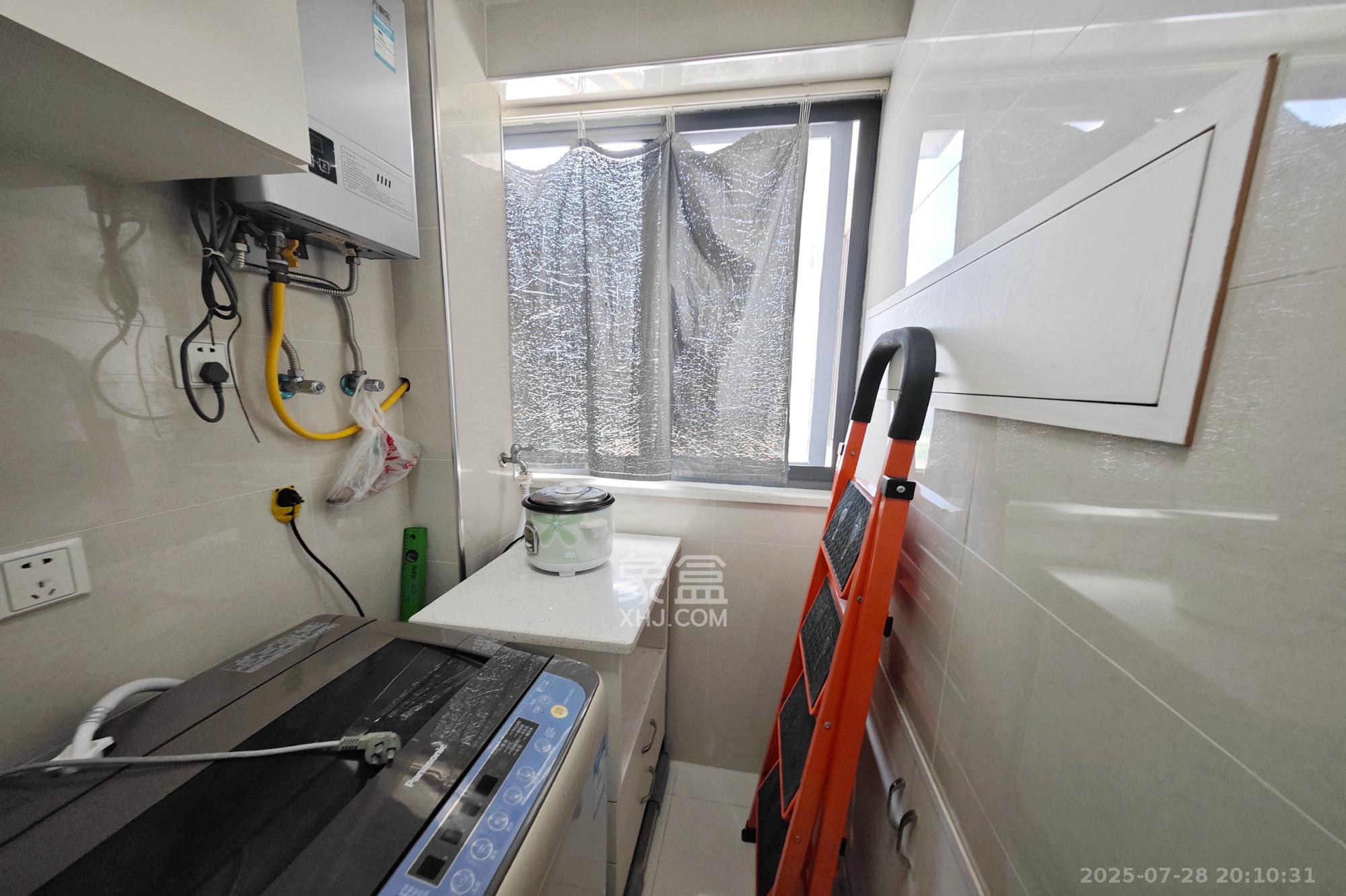 兰亭优壳（隽峰苑）  2室2厅1卫    78.0万阳台