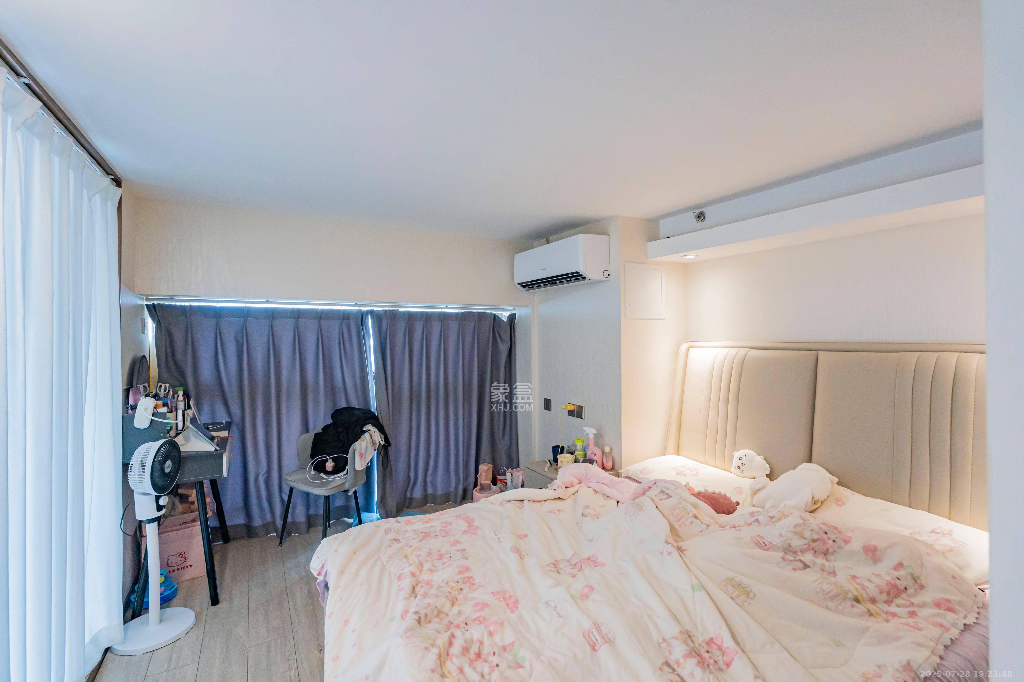 华远华时代  4室2厅2卫    78.0万卧室