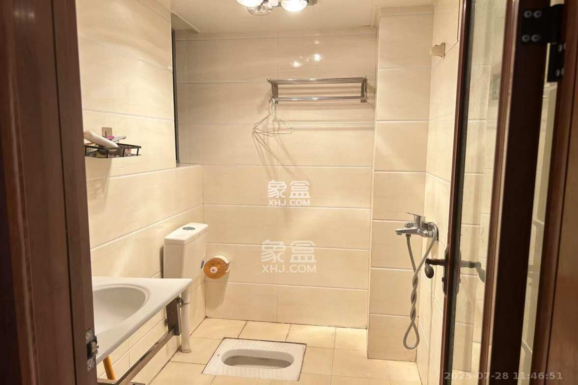 上海城小区  3室2厅2卫    2300.0元/月 上海城小区  3室2厅2卫    2300.0元/月室内图