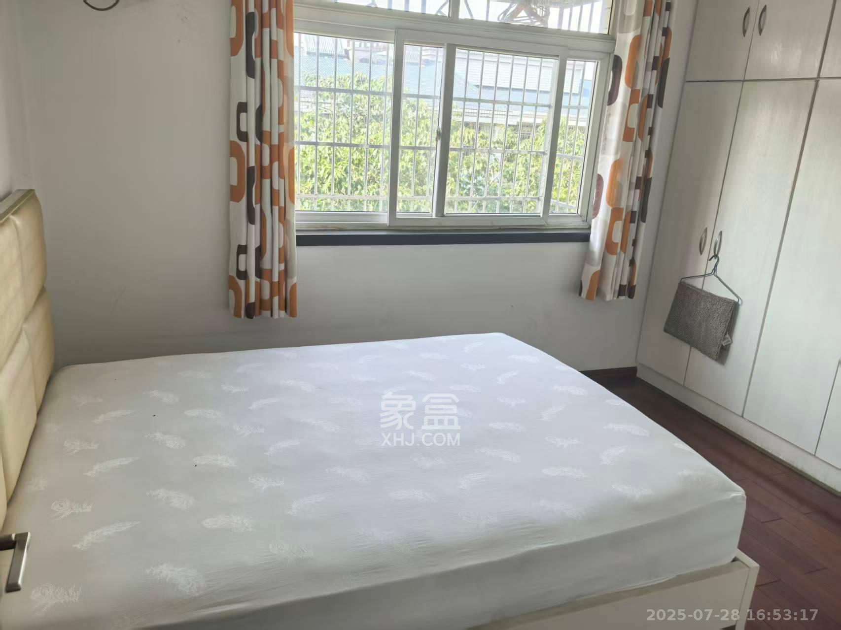 芙蓉区农村合作银行宿舍 3室2厅2卫 2500.0元/月 芙蓉区农村合作银行宿舍 3室2厅2卫 2500.0元/月室内图