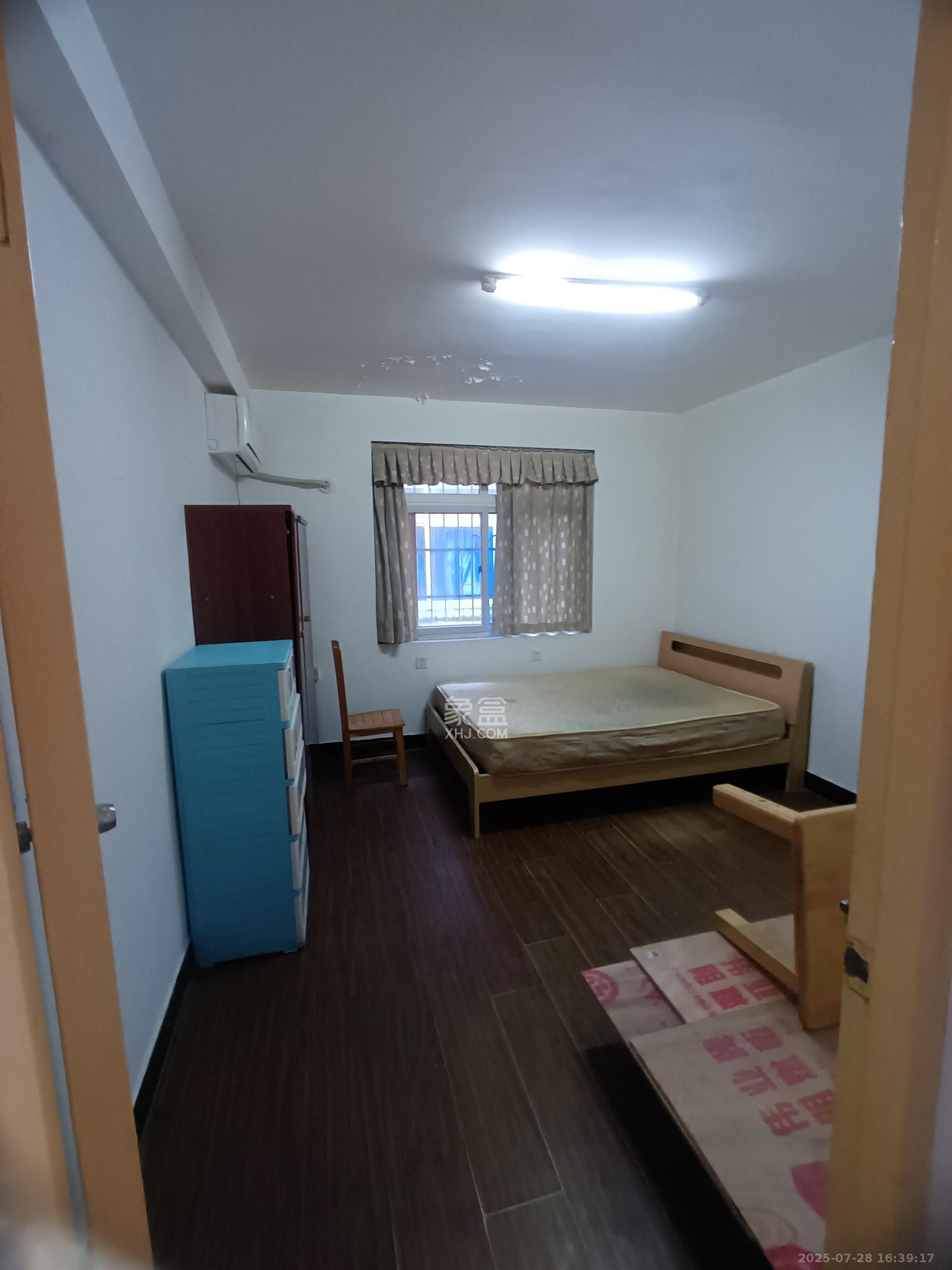 韭菜园商住楼 4室1厅2卫 3800.0元/月 韭菜园商住楼 4室1厅2卫 3800.0元/月室内图