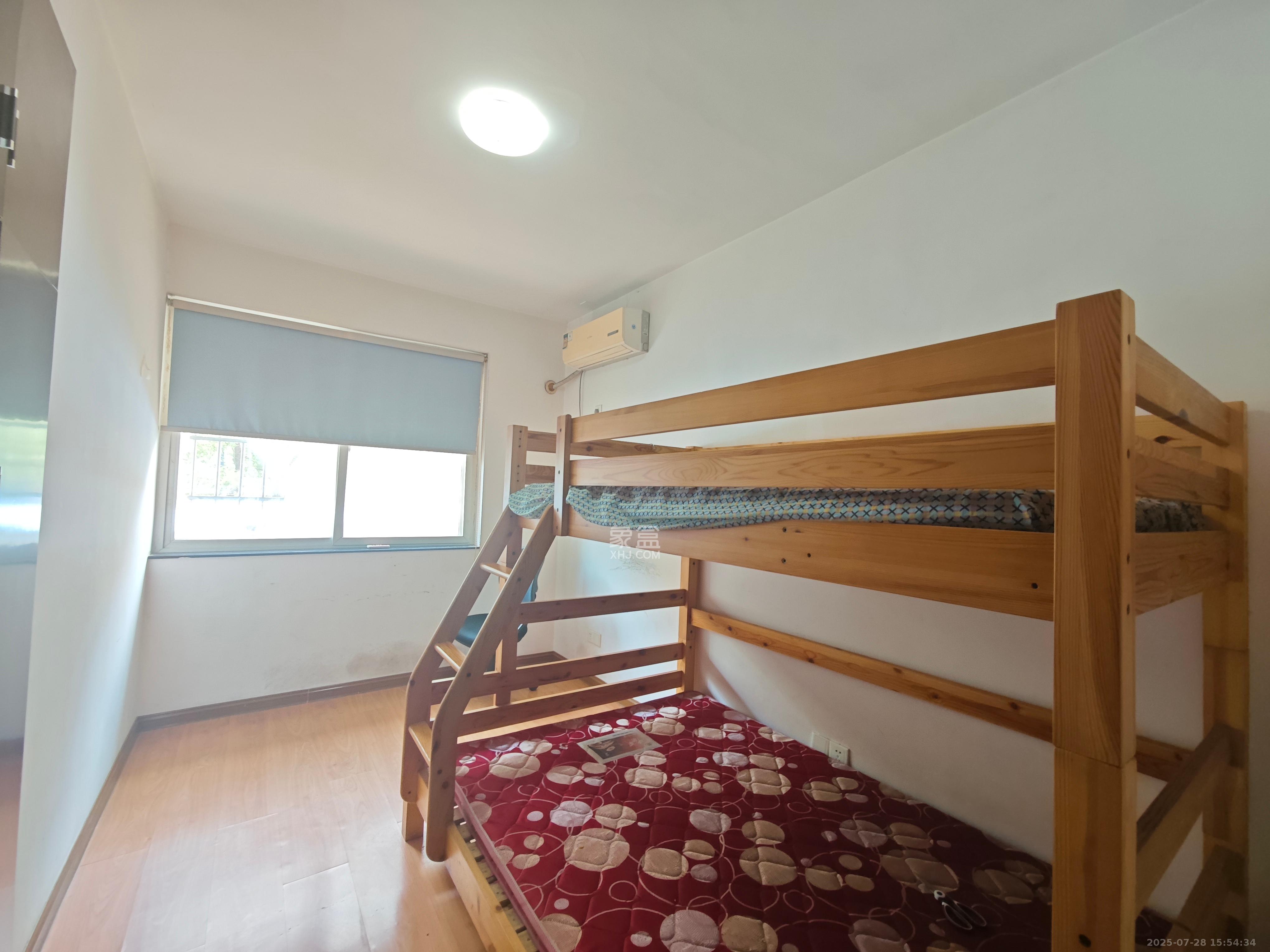 华银南苑 3室2厅2卫 1900.0元/月 华银南苑 3室2厅2卫 1900.0元/月室内图