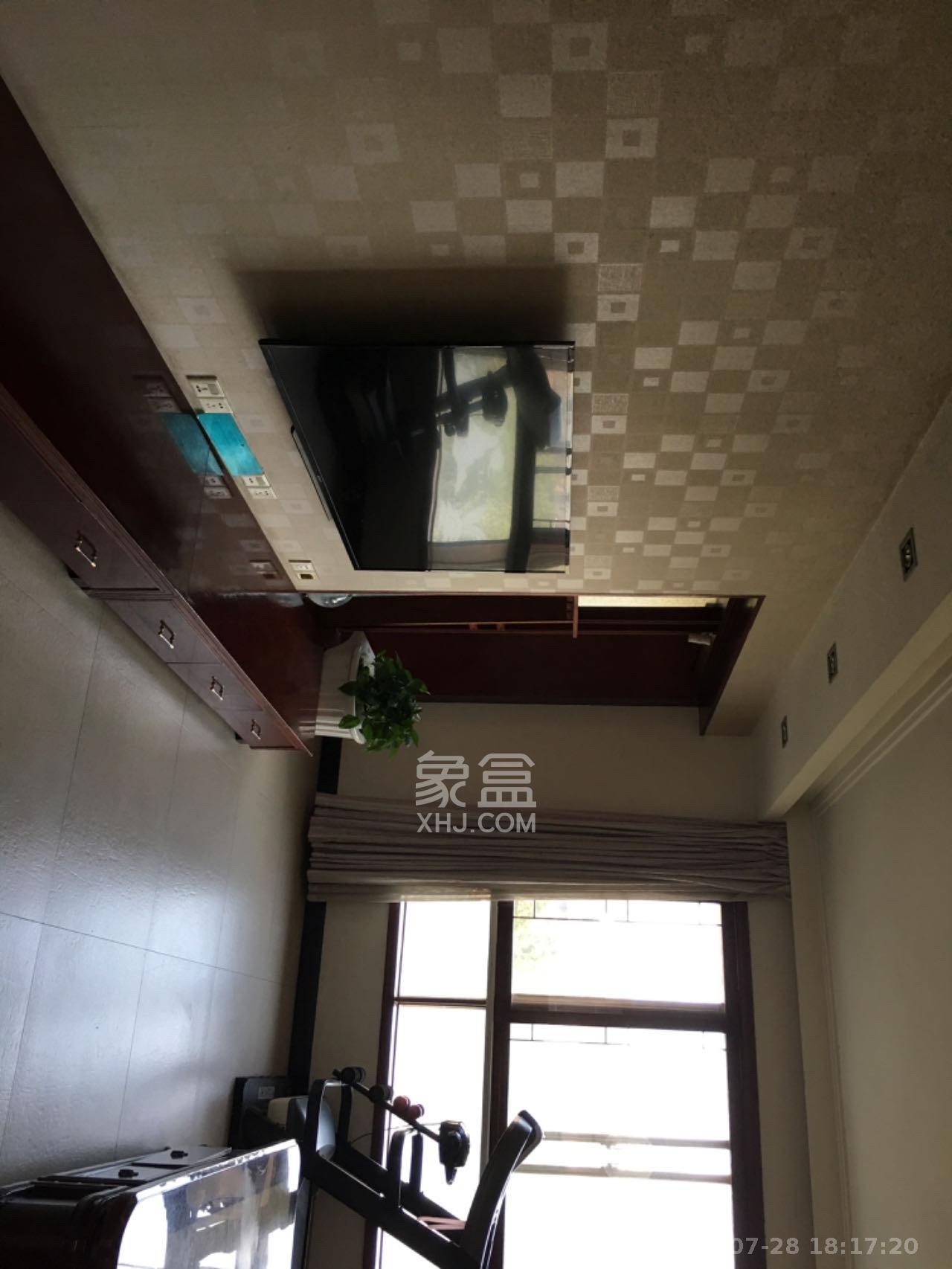 芙蓉公寓  4室2厅2卫    2600.0元/月室内图