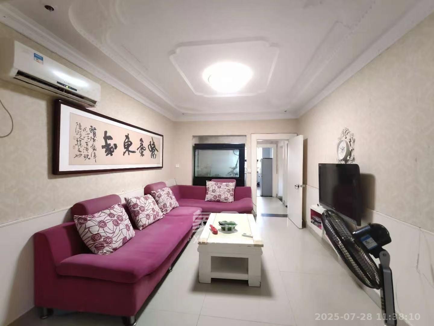 文艺新村  3室1厅1卫    2500.0元/月室内图