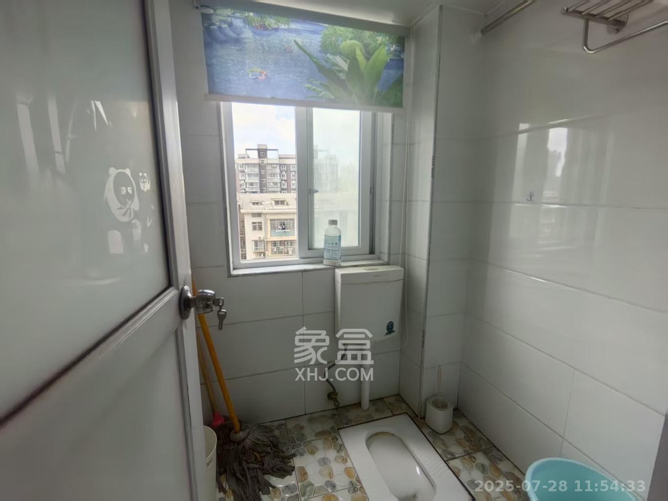 丰园城（鄱阳小区二期）  3室2厅2卫    2000.0元/月室内图