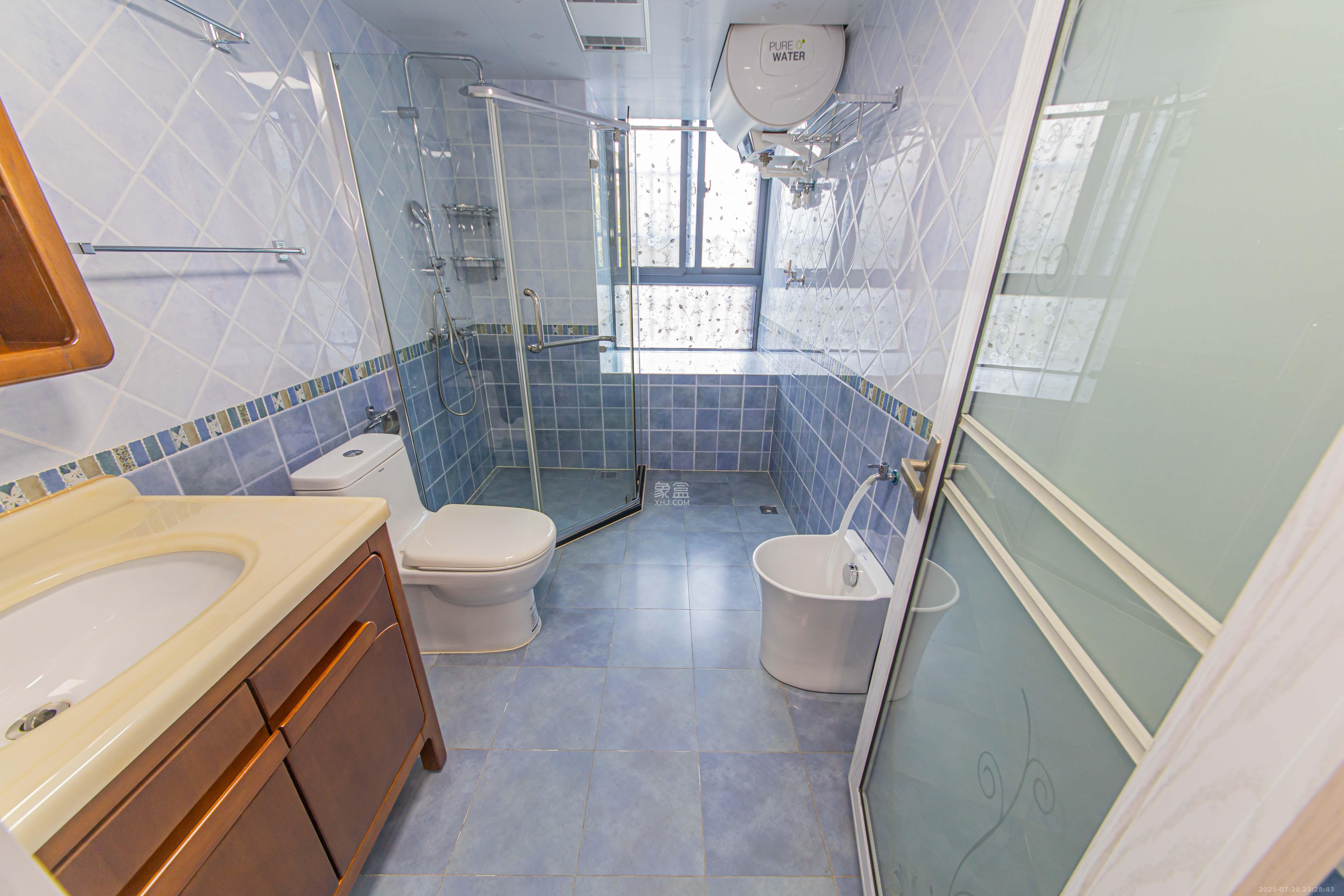 鑫远尚玺苑 5室2厅2卫 388.0万 鑫远尚玺苑 5室2厅2卫 388.0万卫生间